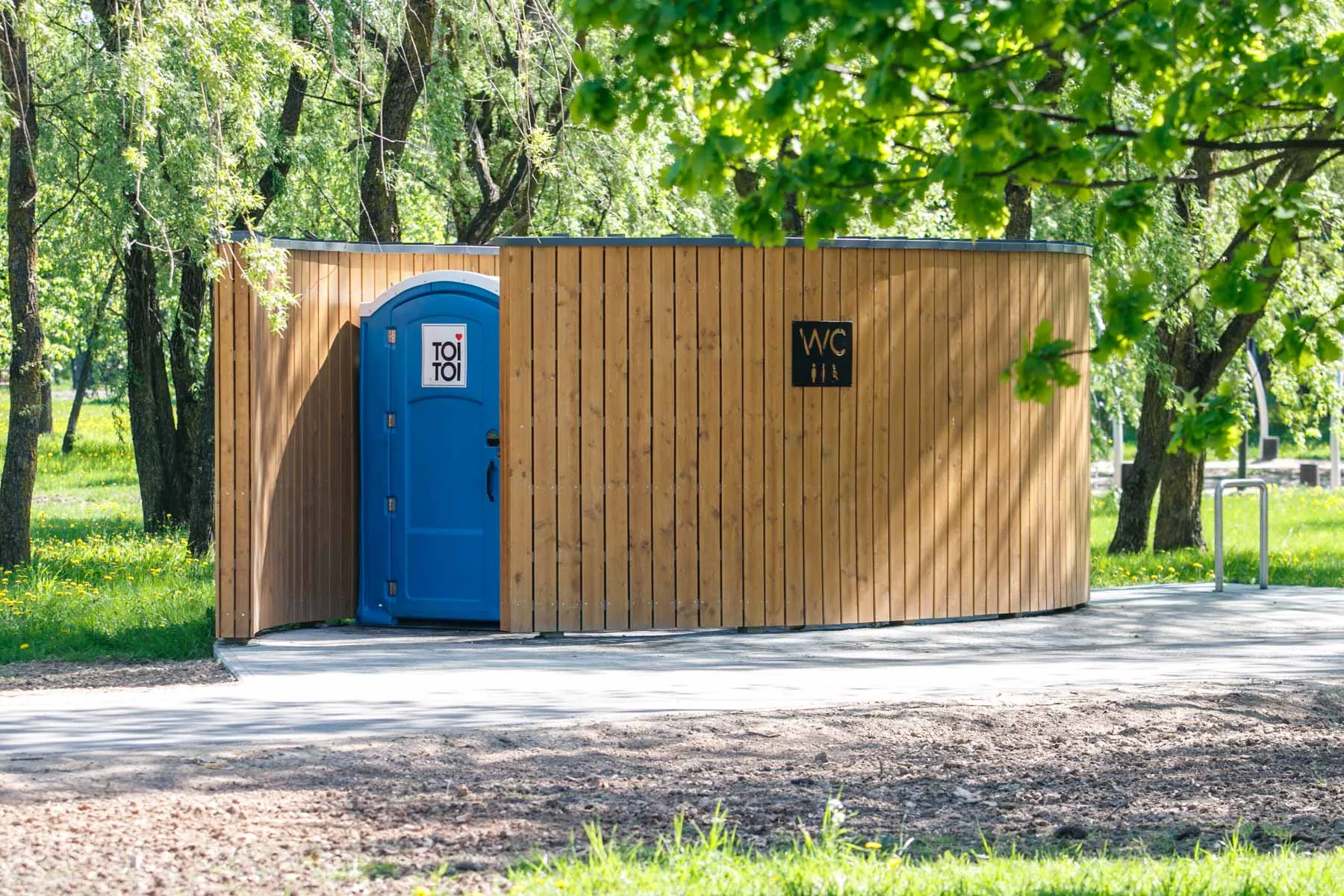 Kalniečių parkas, viešasis tualetas