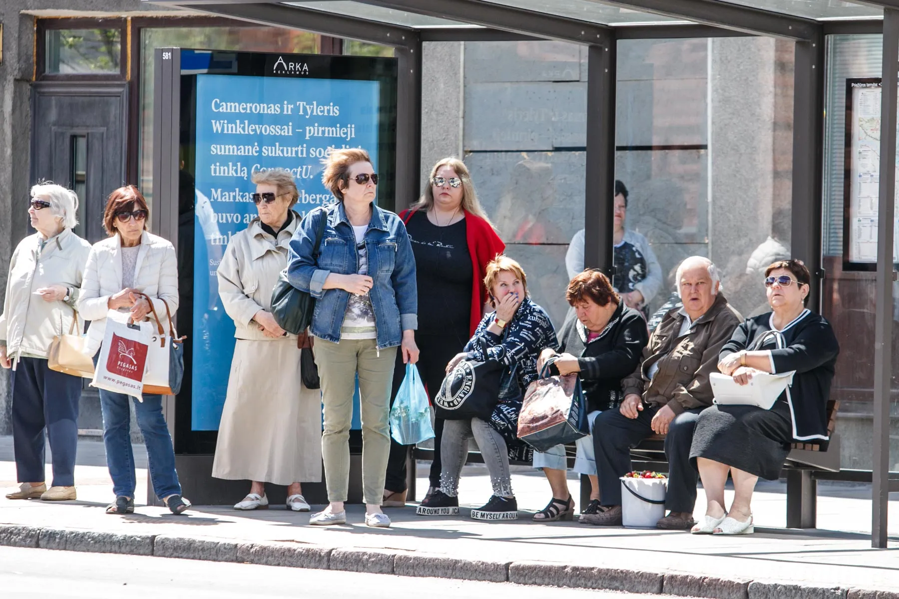 Troleibusas, keleivis, stotelė, autobusas