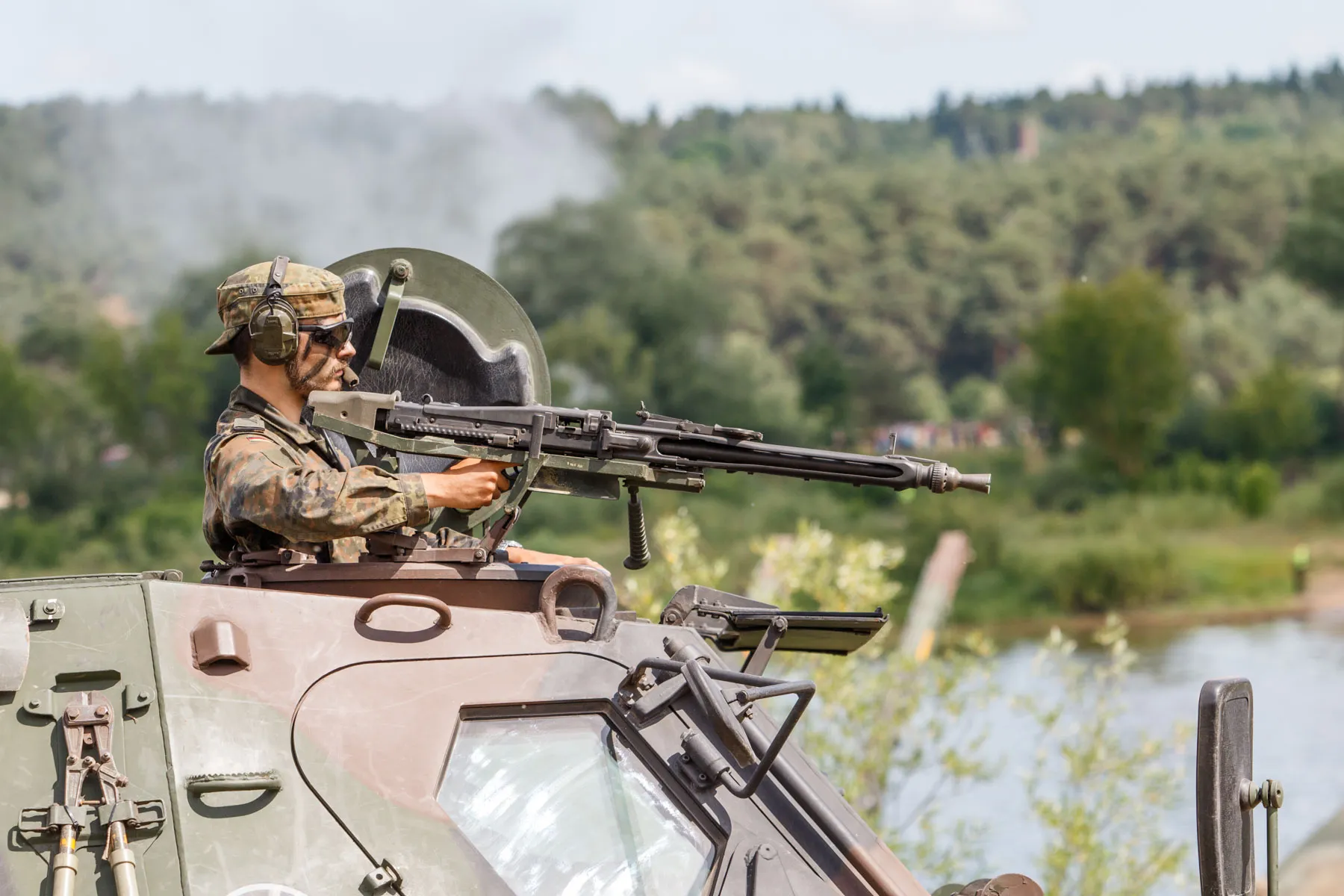 Karių persikėlimas per Nemuną, Nato, kariuomenė