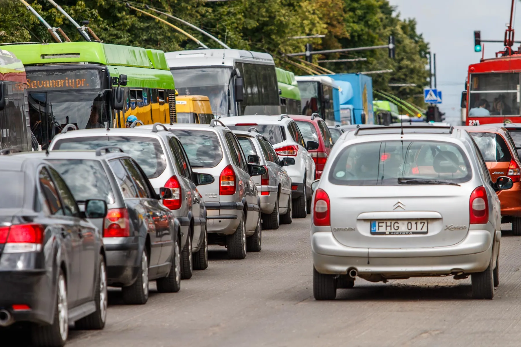 Automobilių spūstys Savanorių prospekte