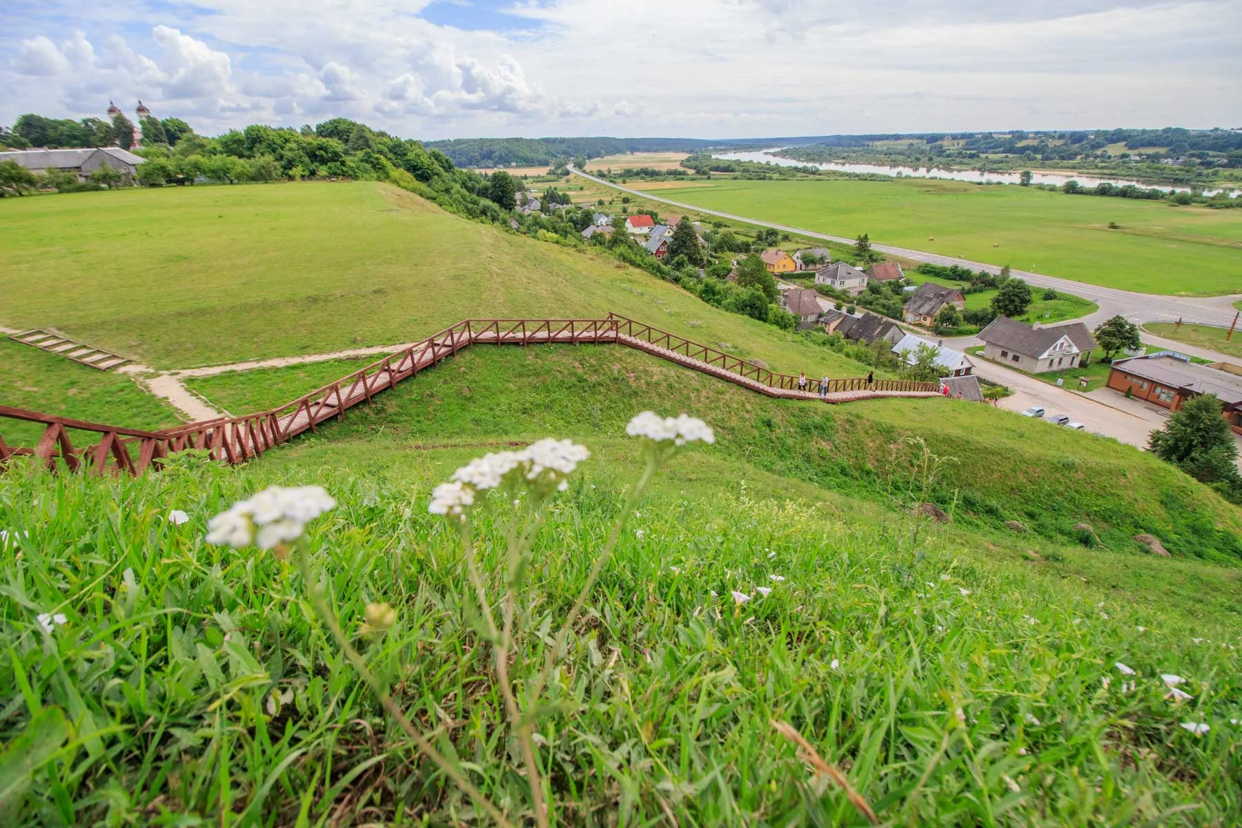 Seredžiaus piliakalnis