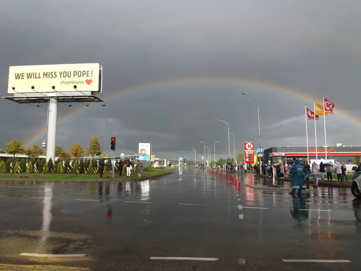 Atsisveikinimas su popiežiumi