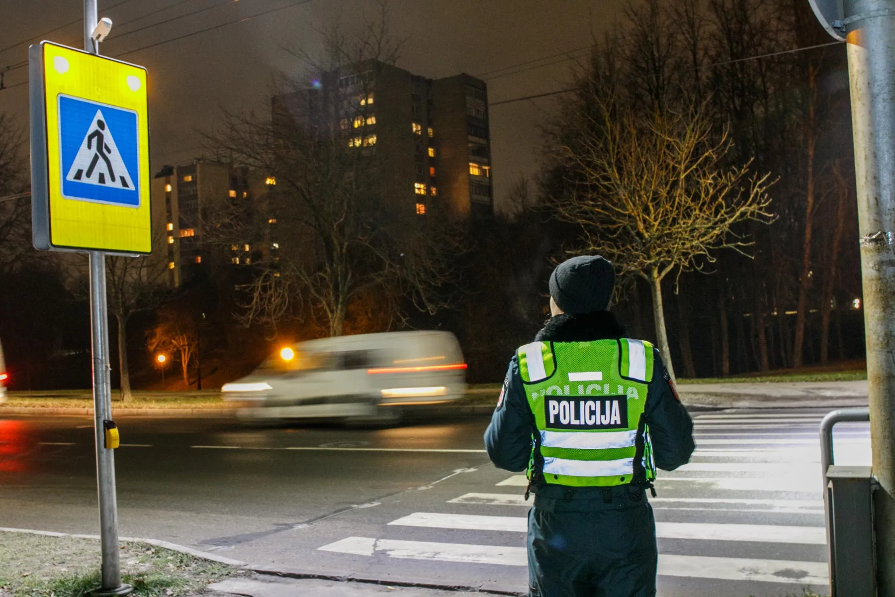 Policijos priemonė prie pėsčiųjų perėjų