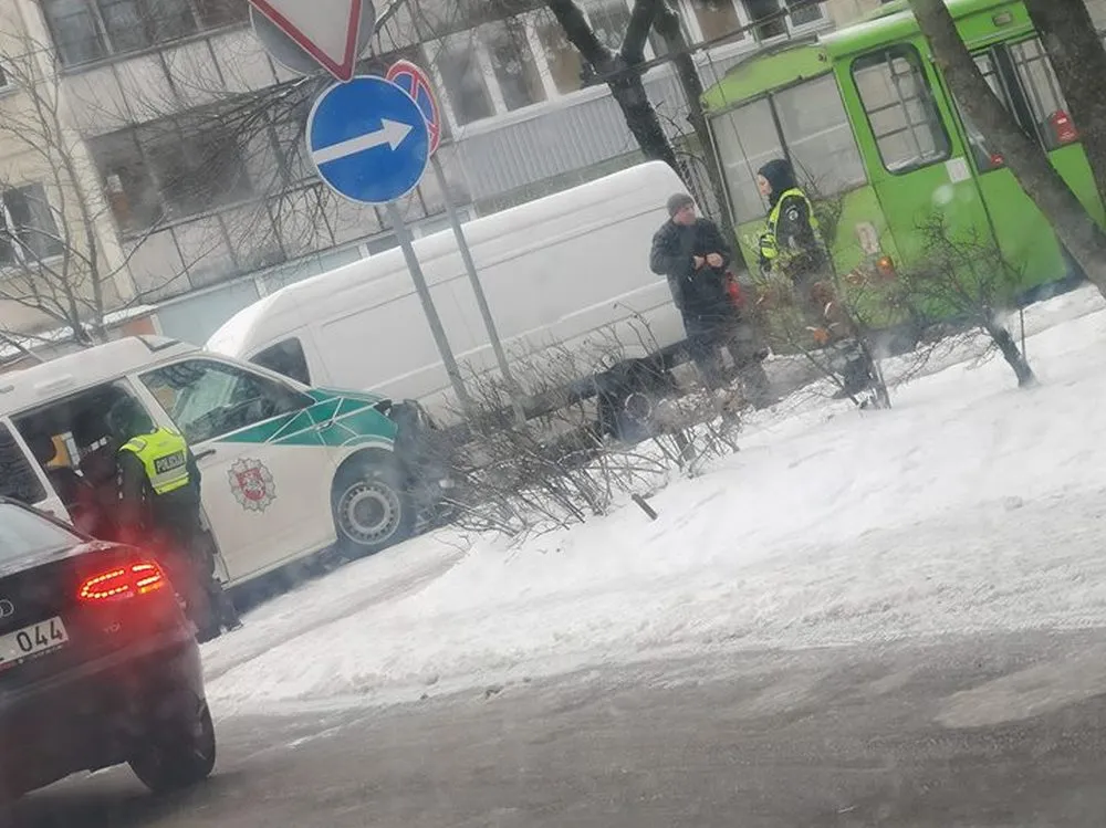 Policijos automobilio avarija