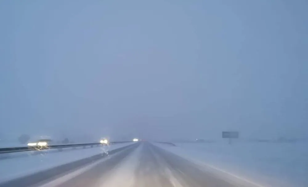 Apsnigtas kelias prie „Megos“