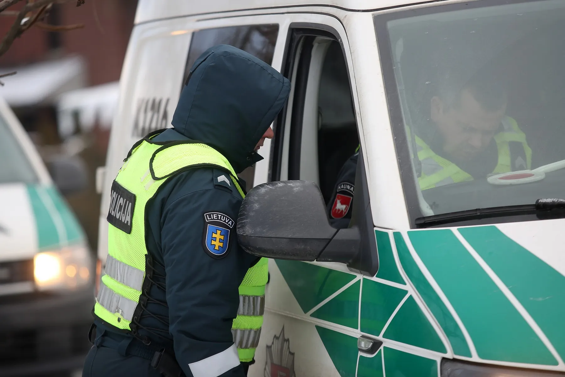 Kauno policija reiduose masiškai tikrino vairuotojų blaivumą