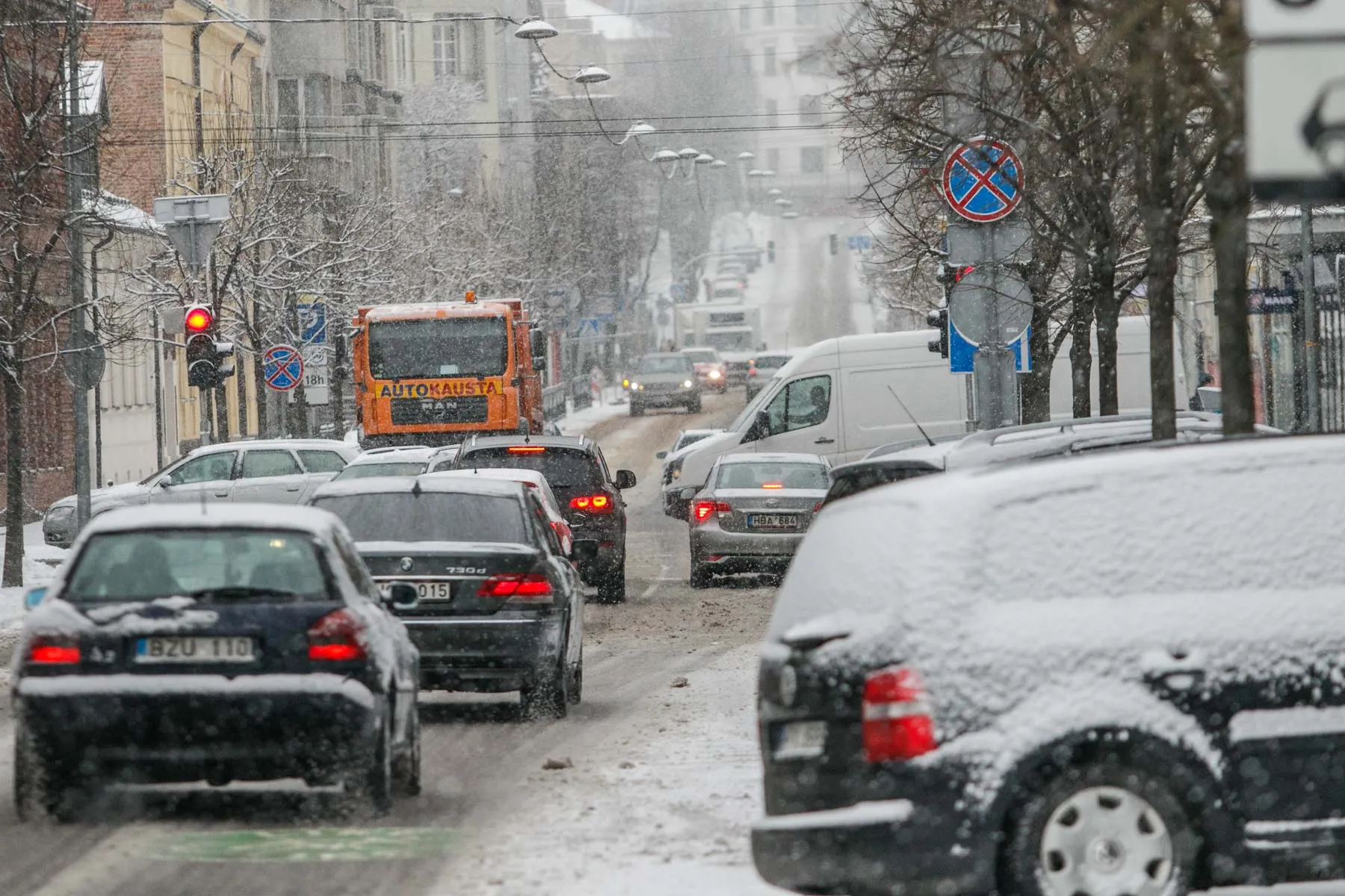 Žiema, eismas, sniegas