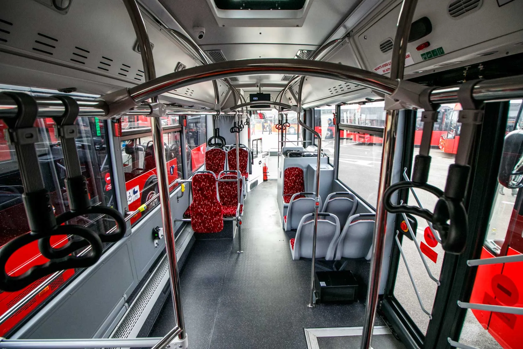 Pristatyti nauji autobusai