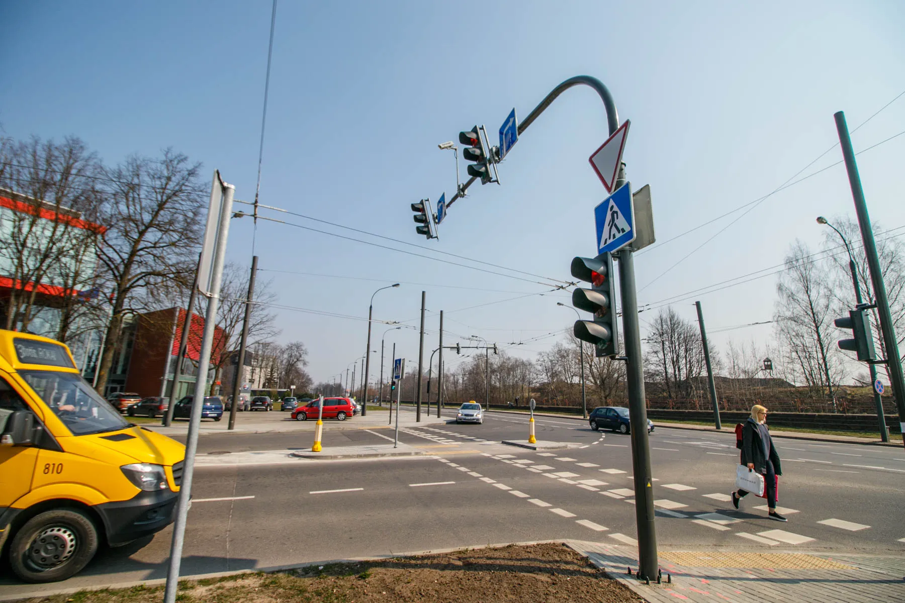 Naujas šviesoforas Sukilelių pr.