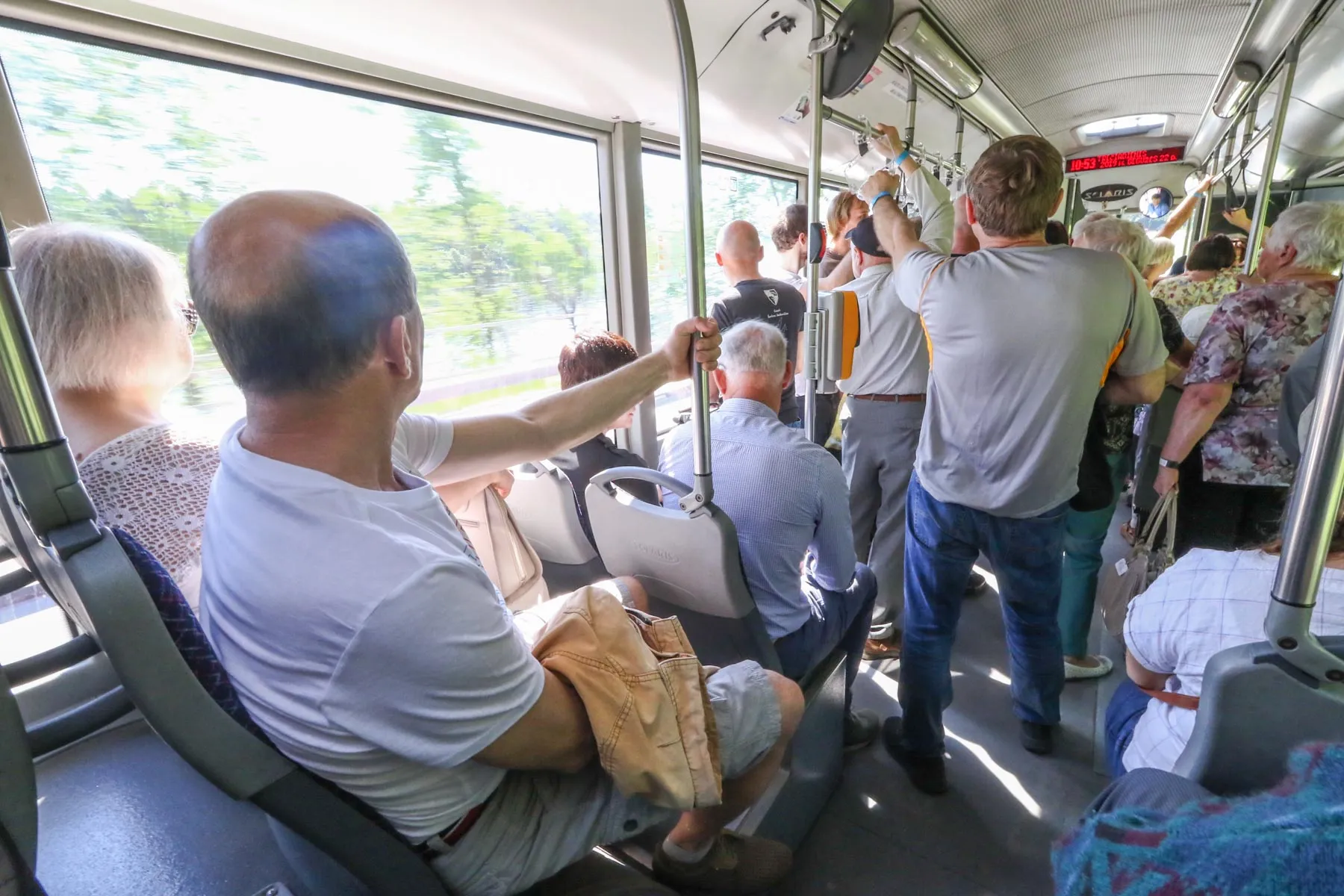 Troleibusas, autobusas, viešasis transportas, keleiviai