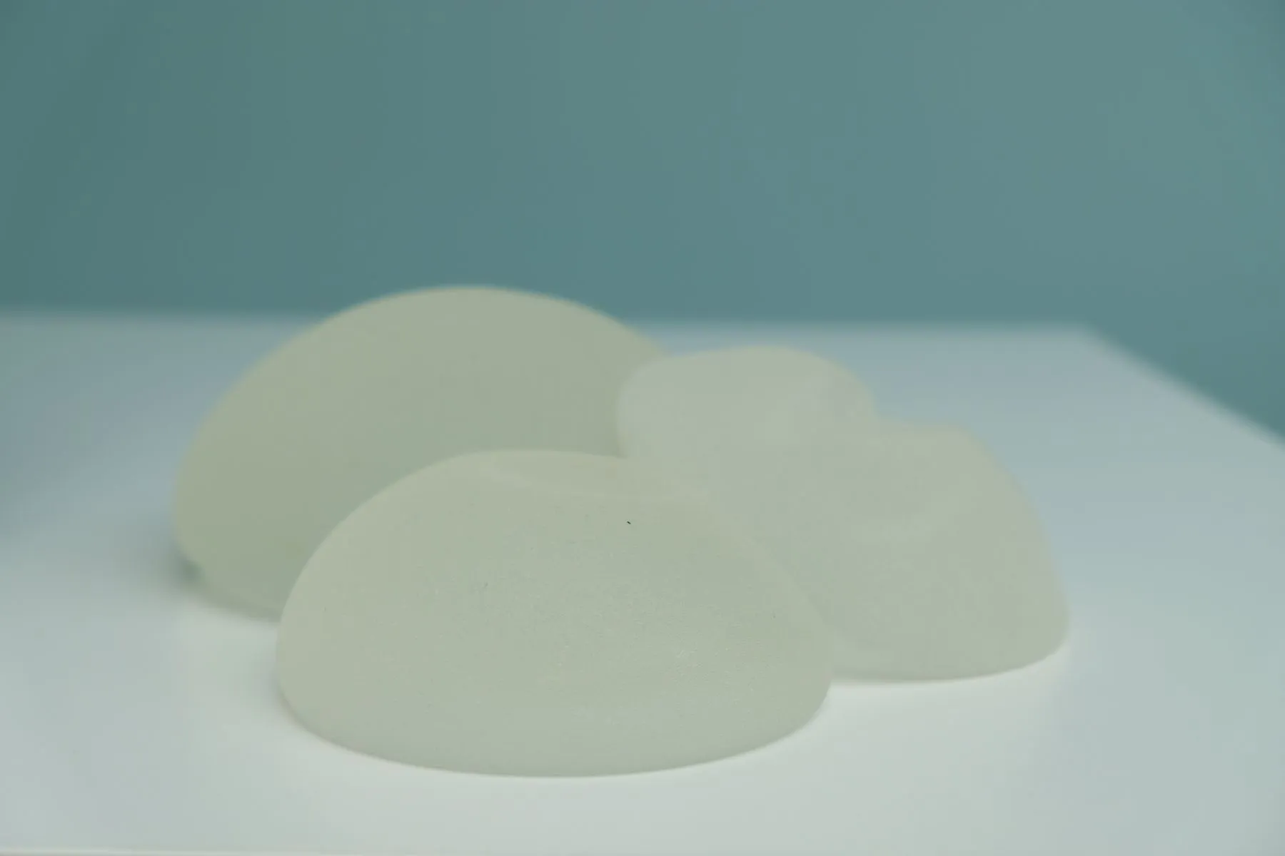 Tekstūruoto paviršiaus implantai