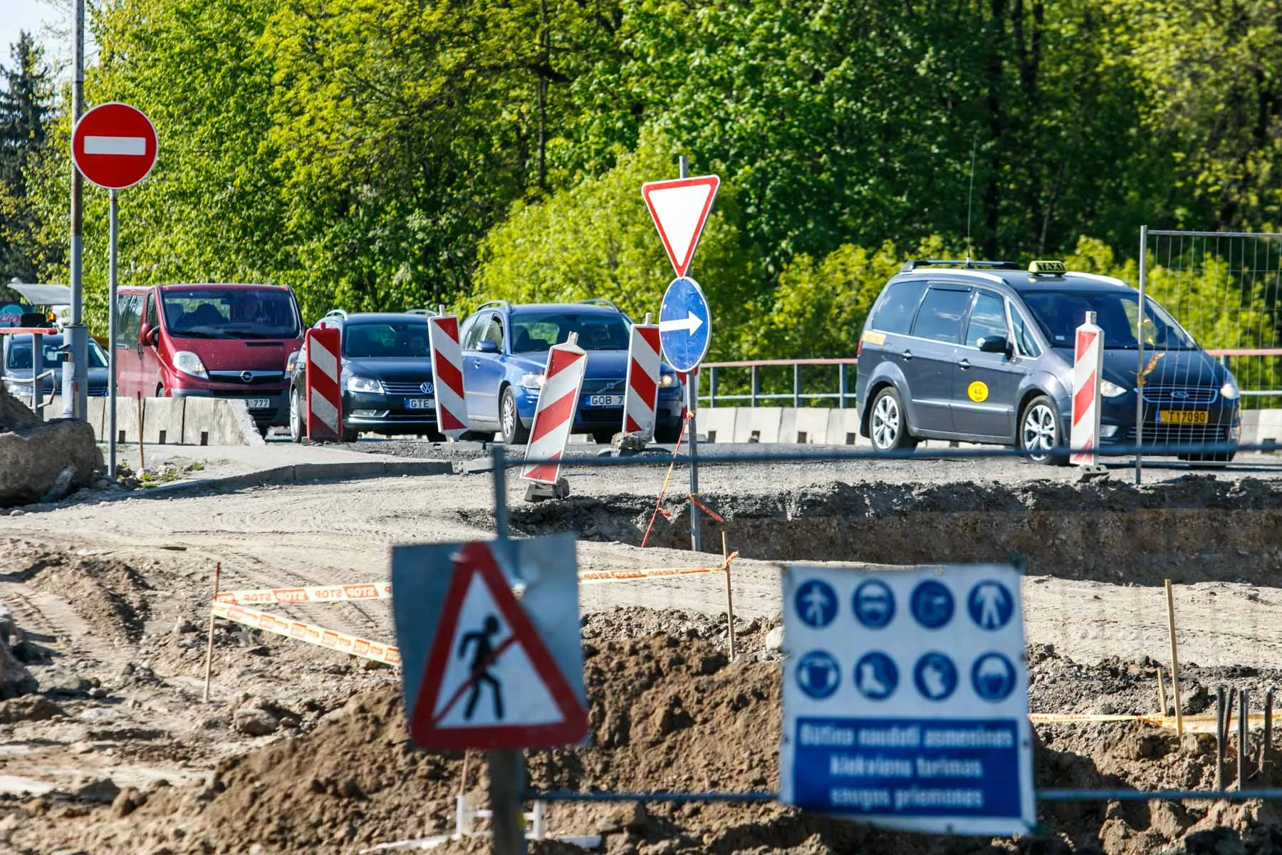 Kelio rekonstrukcija ties Akademija