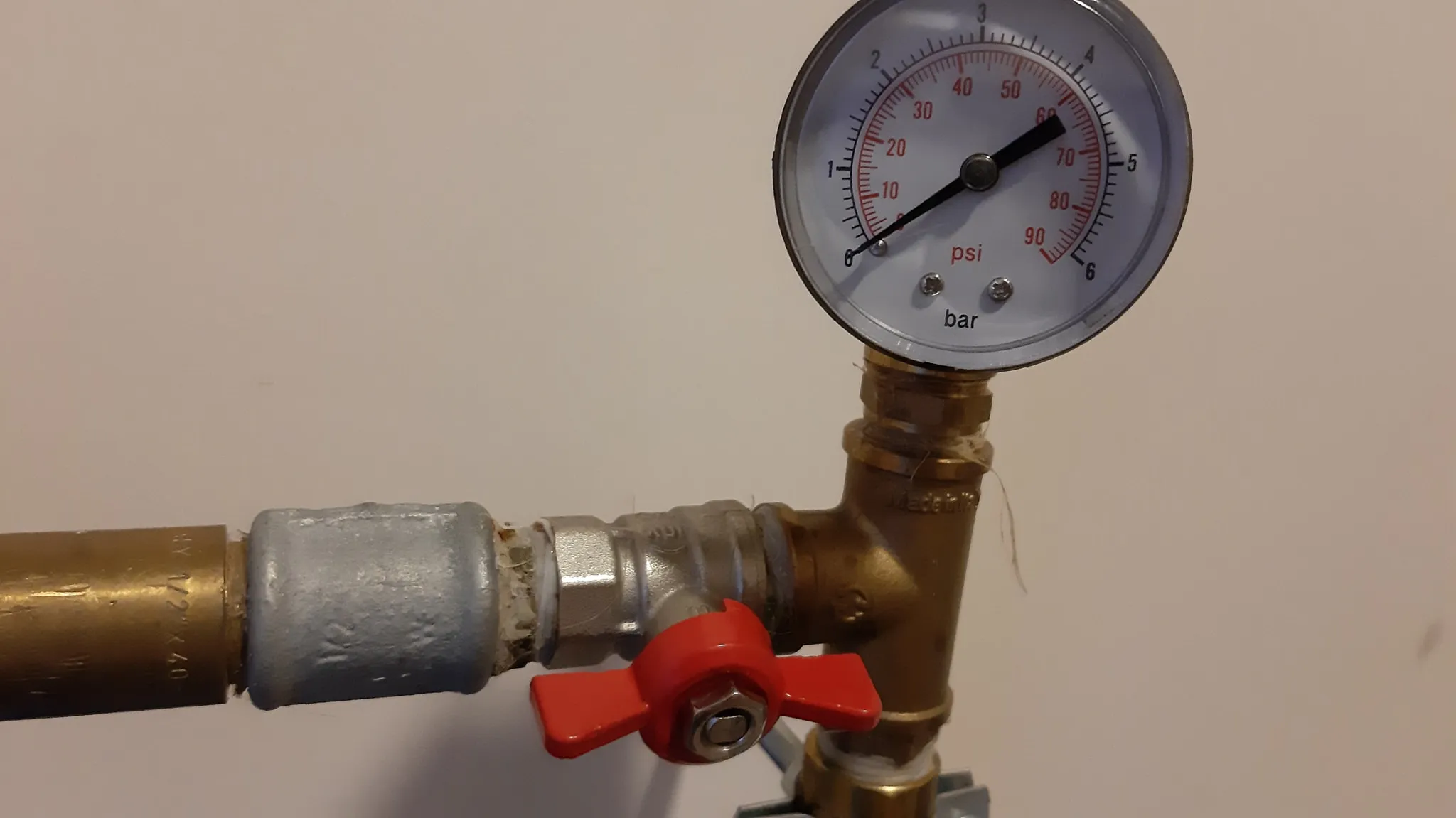 Vandens slėgio nebuvimas