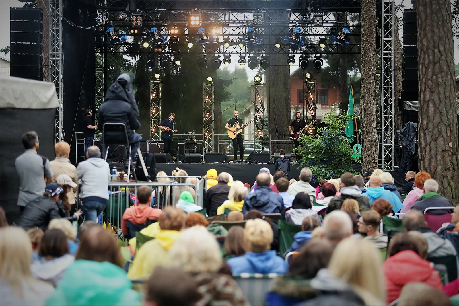 „Akacijų alėja“