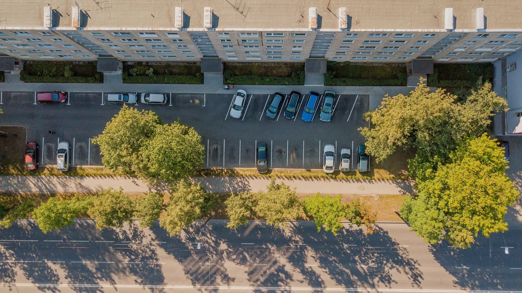 Pagal „Svajonių kiemo“ programą sutvarkytas daugiabučio kiemas