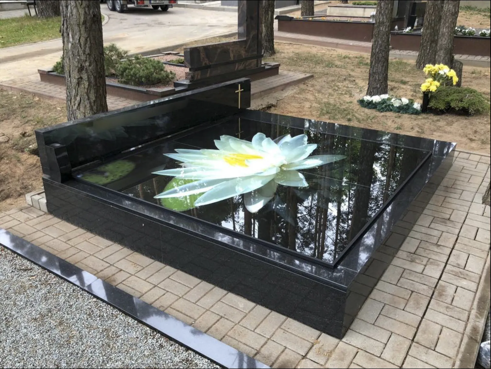 3D stikliniai antkapiai, kapinės