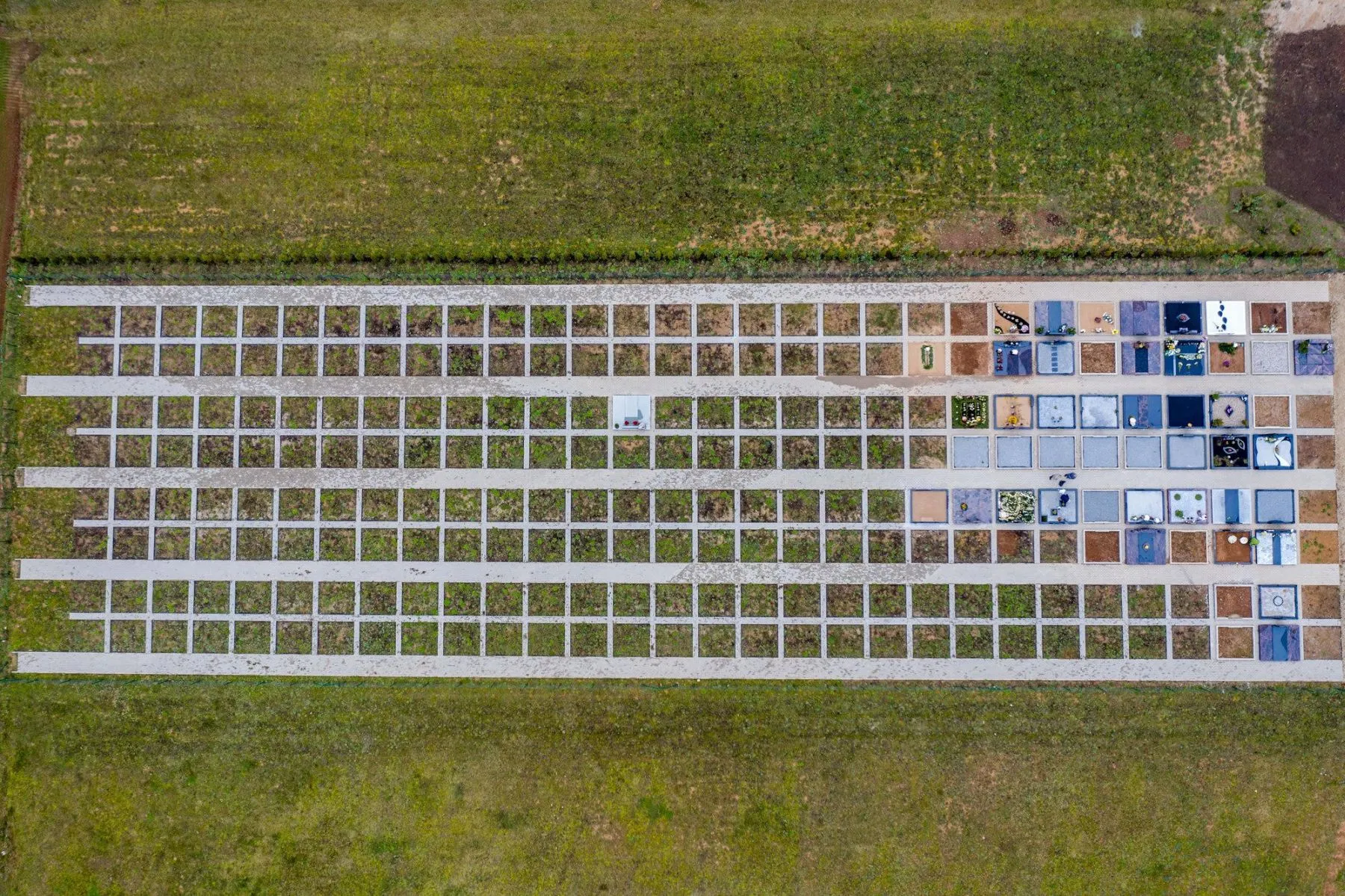 Kauno kapinės per Vėlines