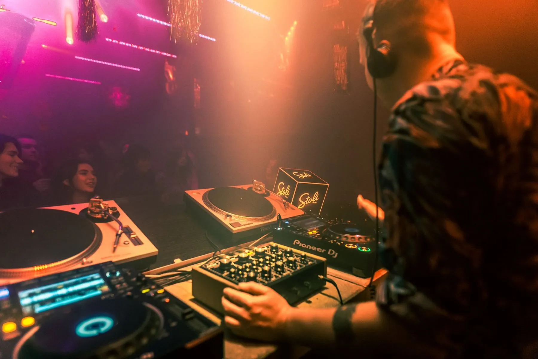 Naktinis klubas „Lizdas“