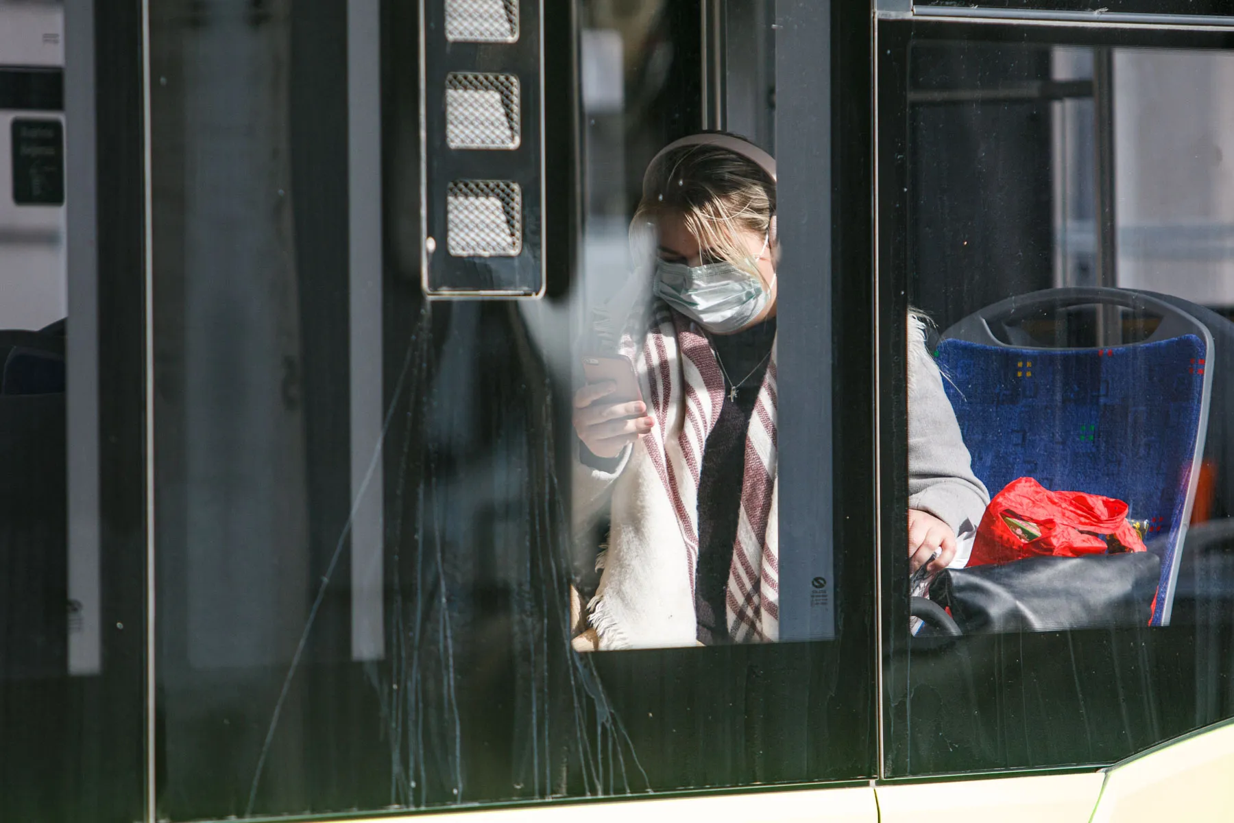 Respiratorius, veido kaukė, koronavirusas