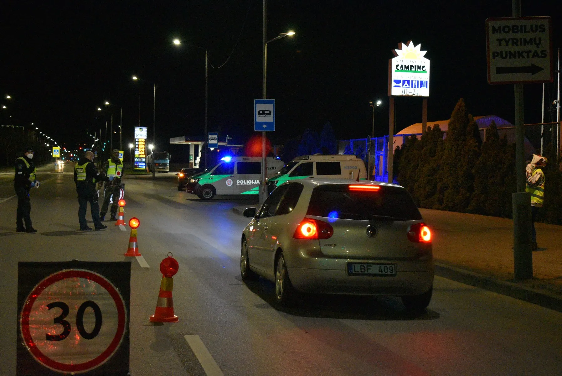 Policijos patikros punktai Jonavos gatvėje
