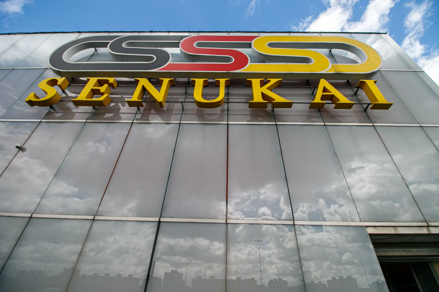 Senukai ir Depo atnaujino veiklas