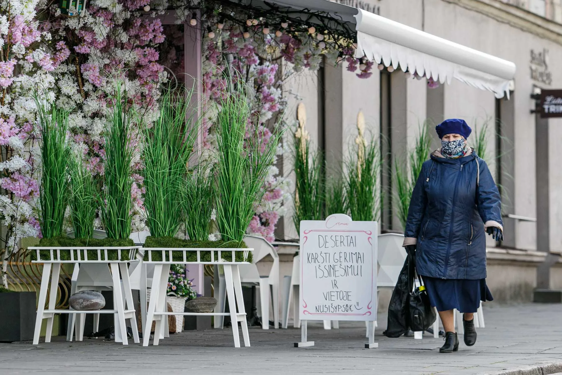 Atsidaro lauko kavinės po karantino sušvelninimo