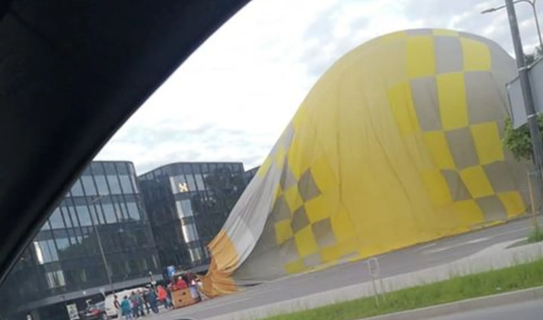 Avarinis oro baliono nusileidimas Jonavos g.