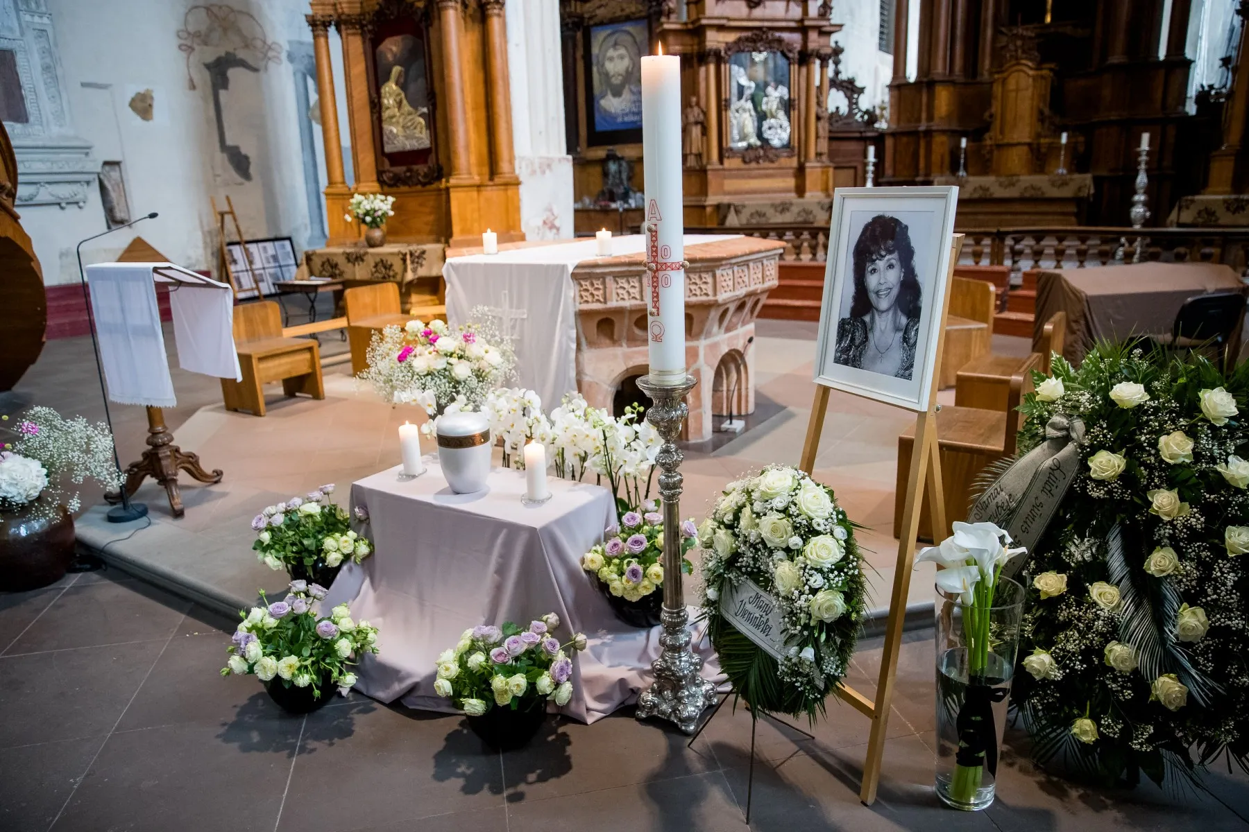 Anapilin išlydėta N. Paltinienė