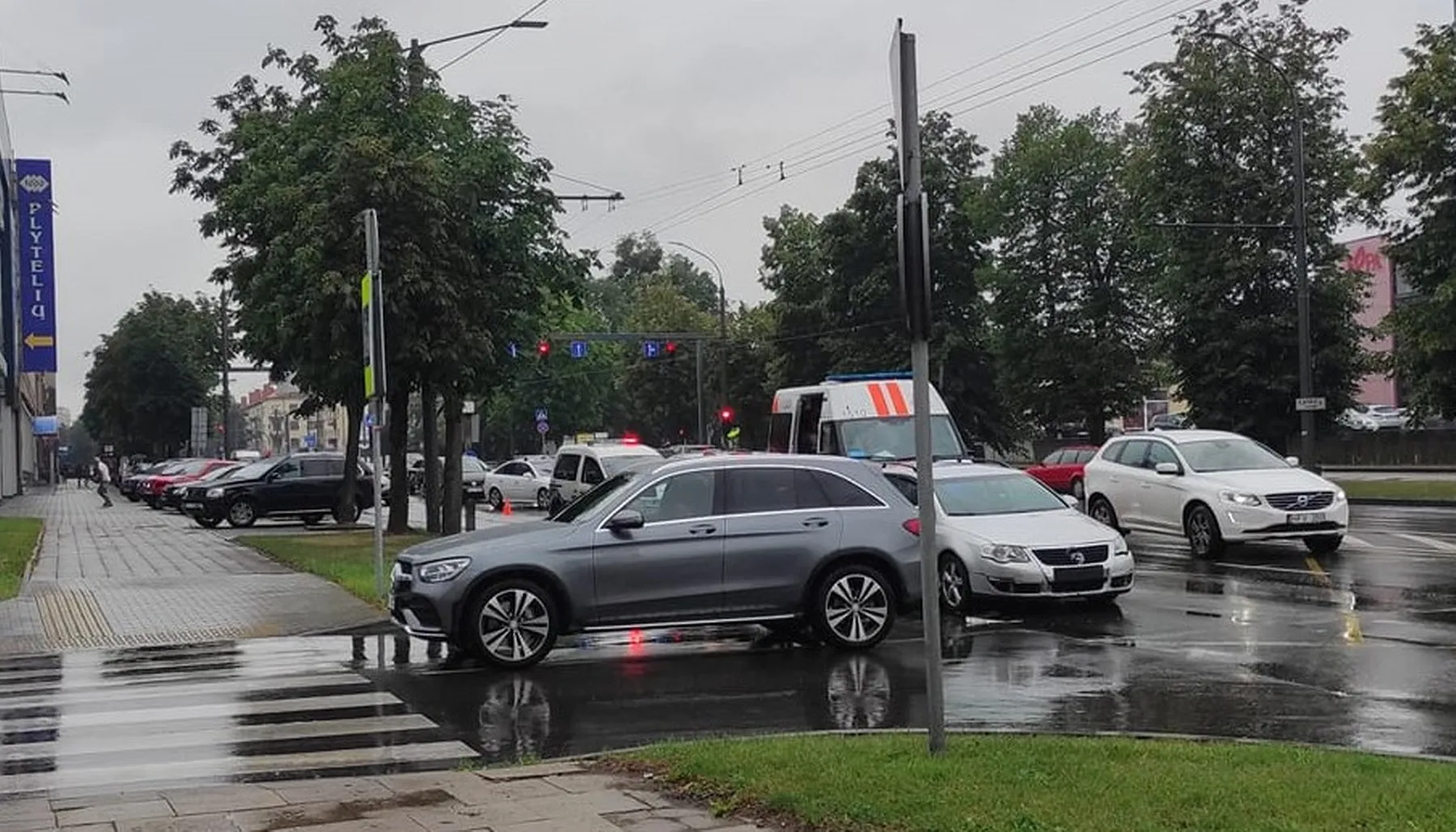 Avarija Savanorių pr. ir Basanavičiaus al.