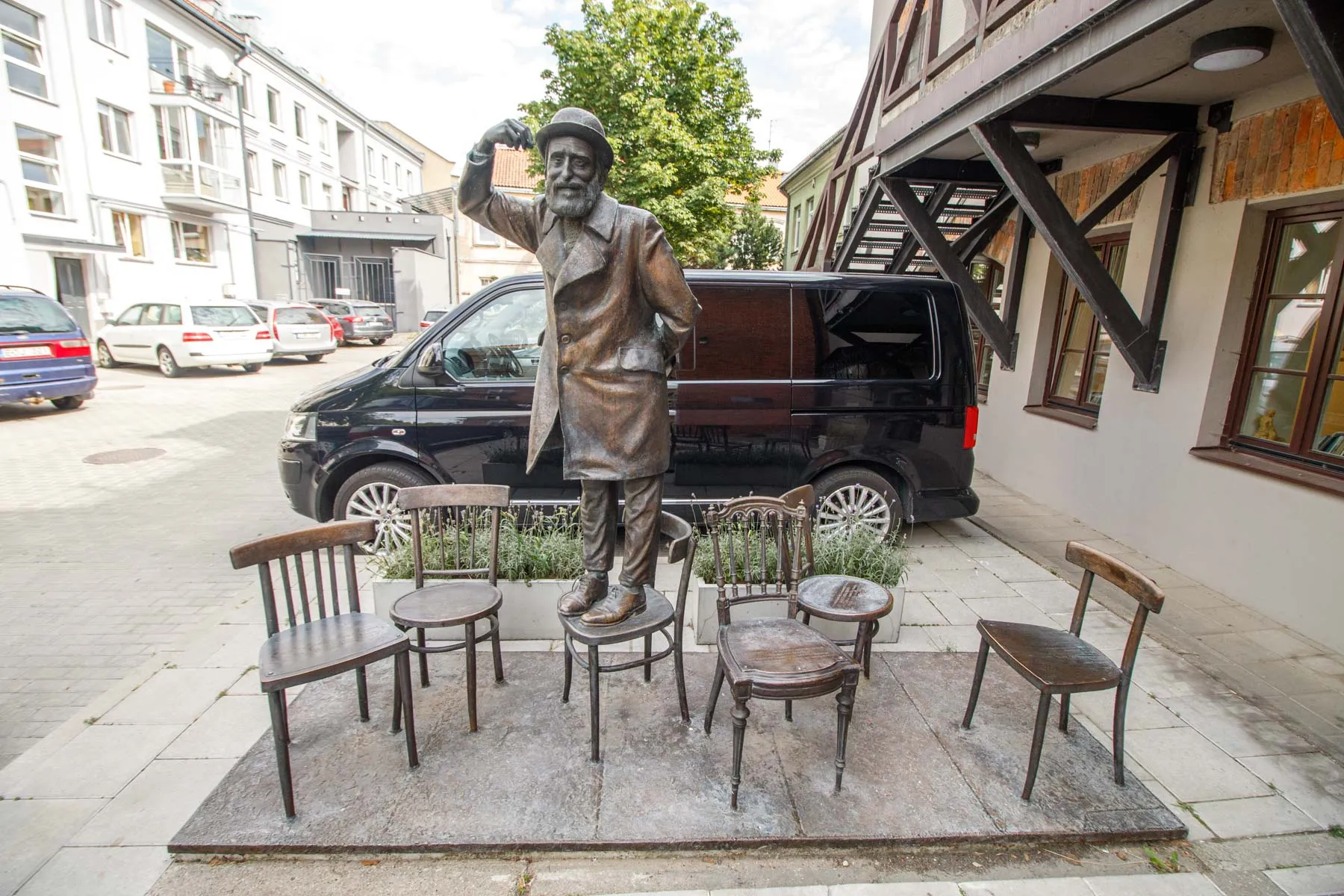 Paminklas rašytojui A. Mapu