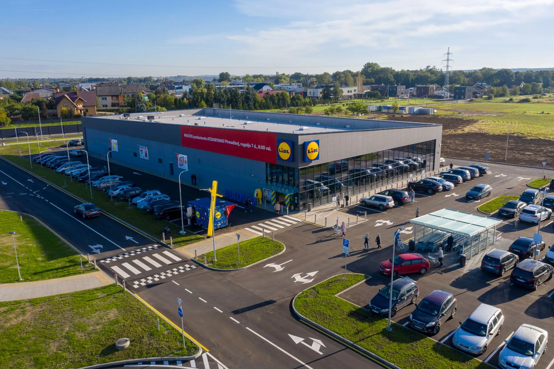50-ojo „Lidl“ atidarymas Islandijos plente