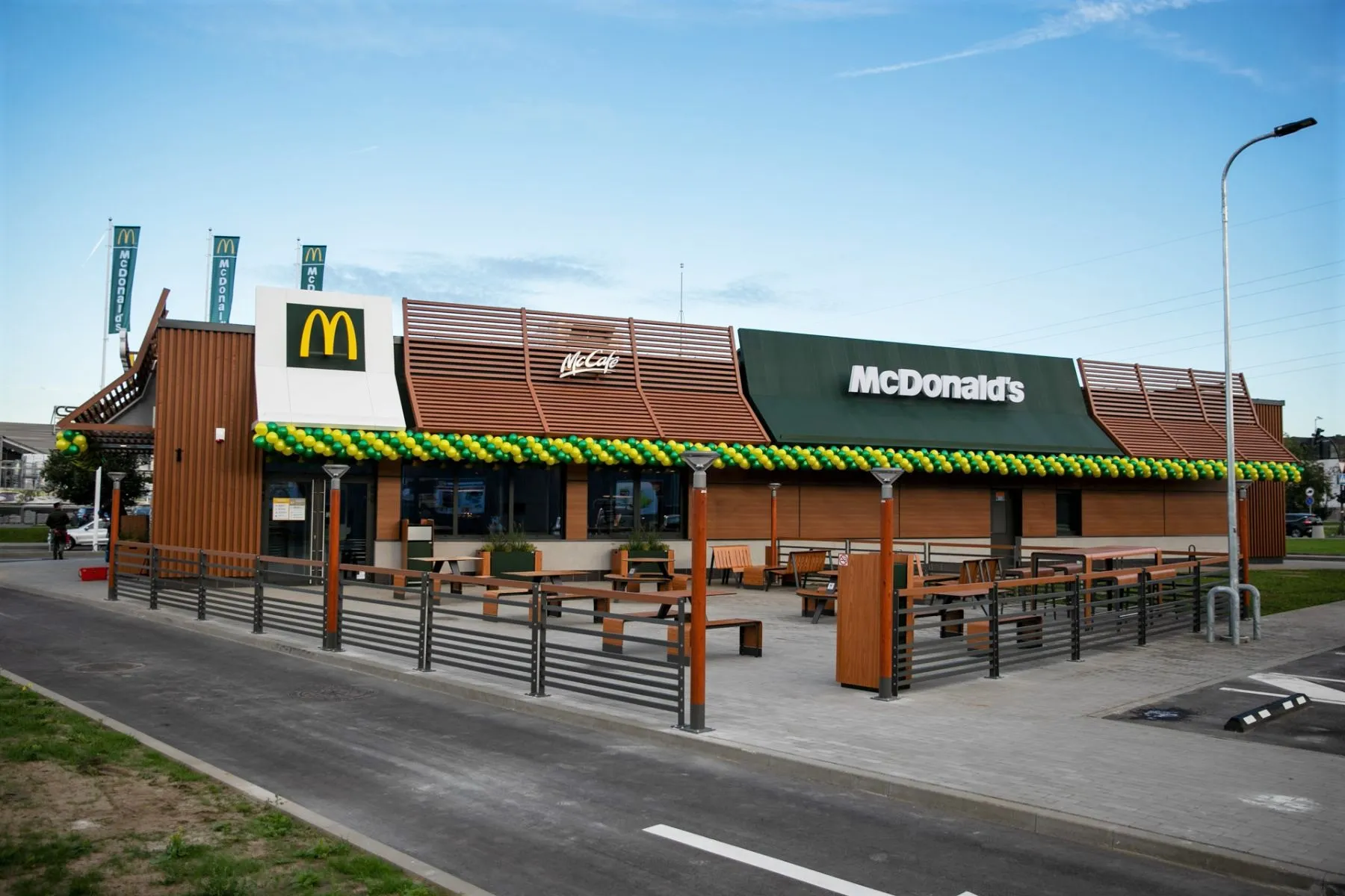 Prie „Megos“ atidarytas naujas „McDonald's“