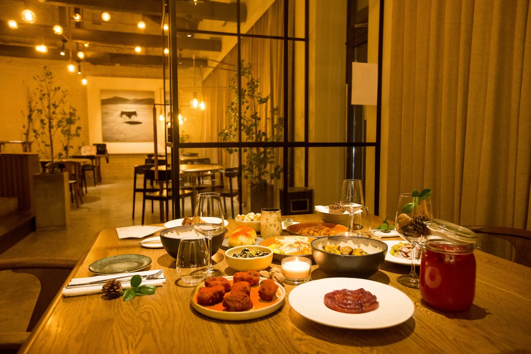 Kauno restoranas „NUMAN“ ir „ORO MAISTAS“ / L. Bartkaus nuotr.