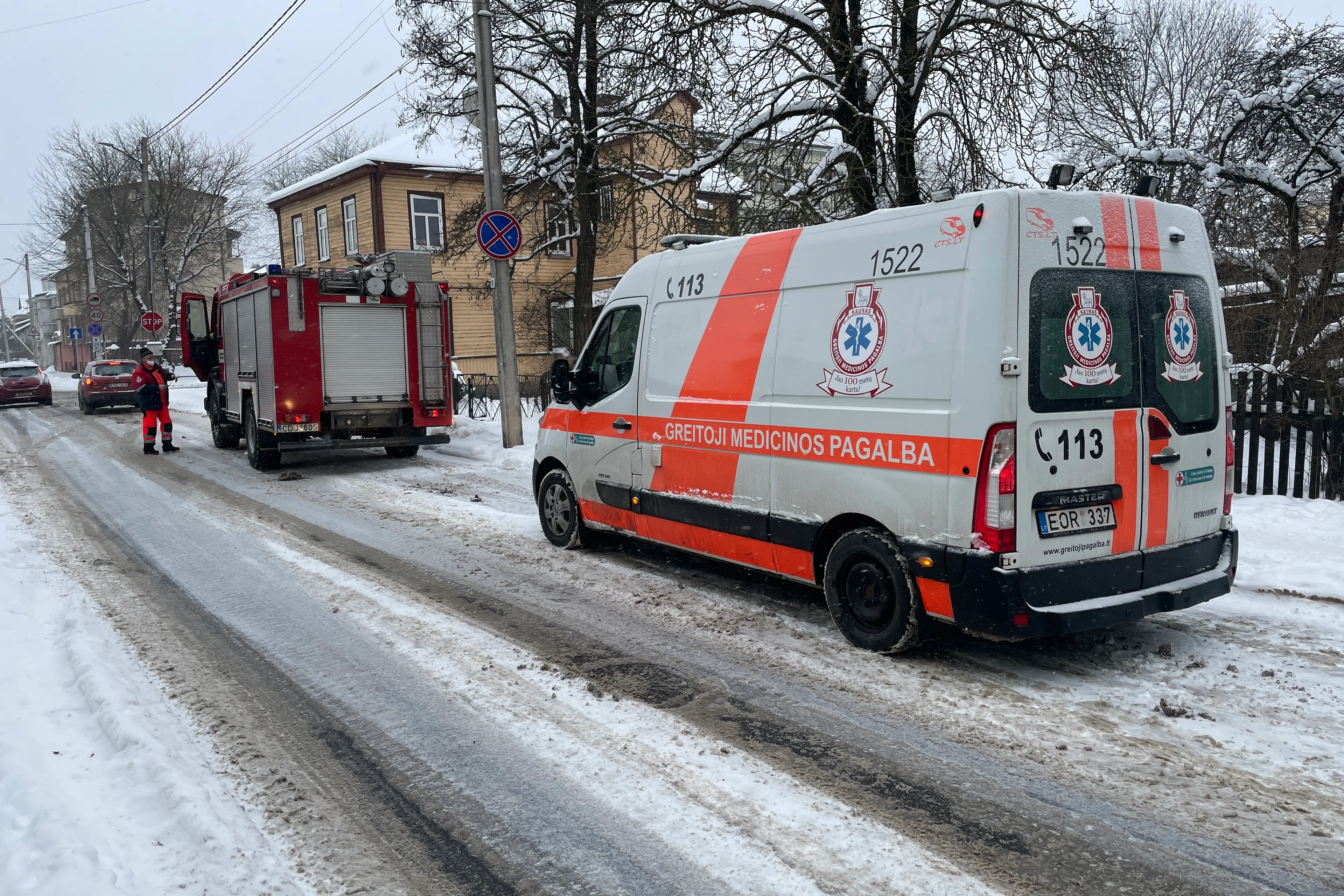 Žaliakalnyje sprogo šiluminė trasa