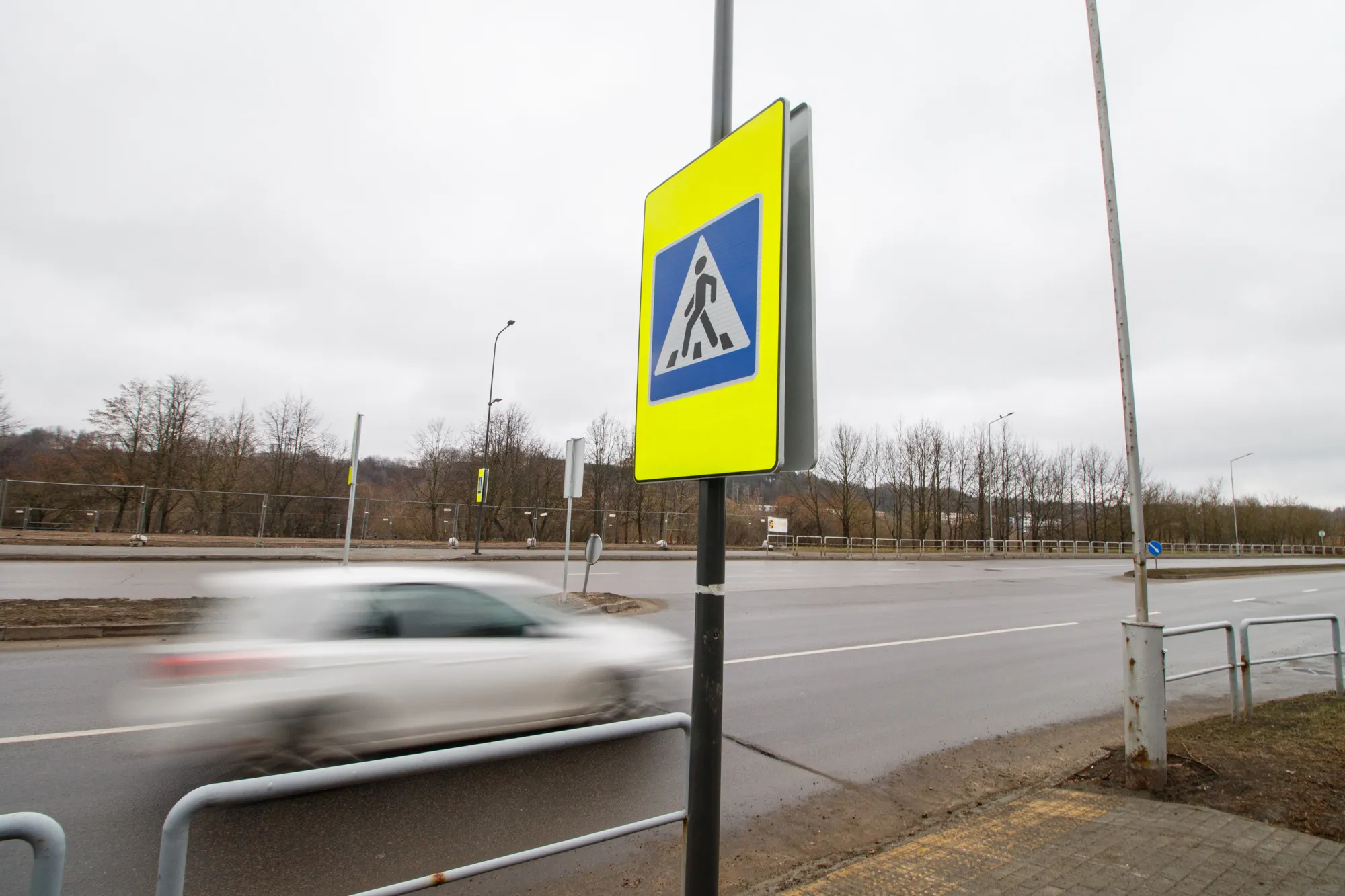 Pėsčiųjų perėja Neries krantinėje