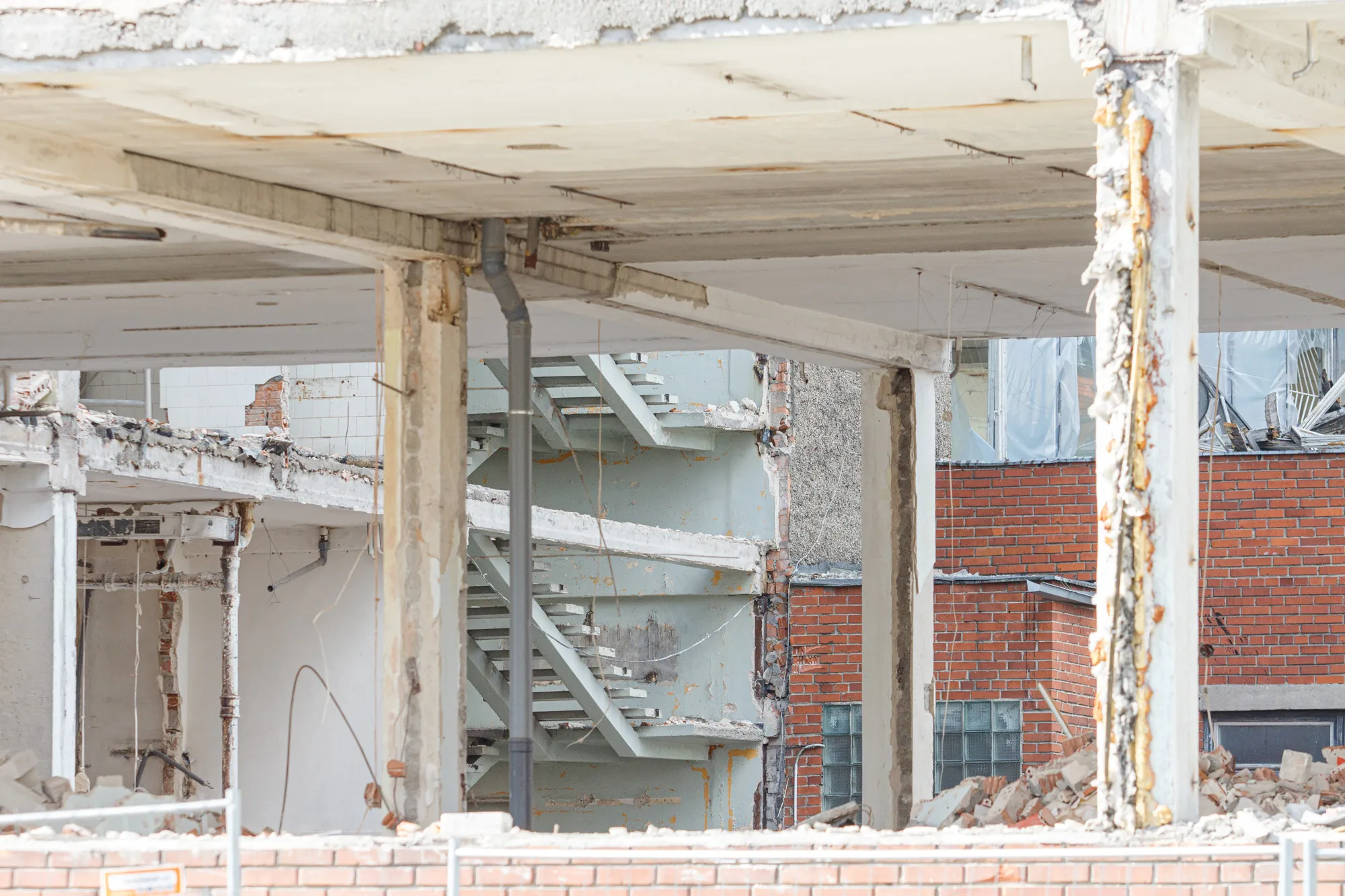 Pradėtas griauti Juzės pastatas