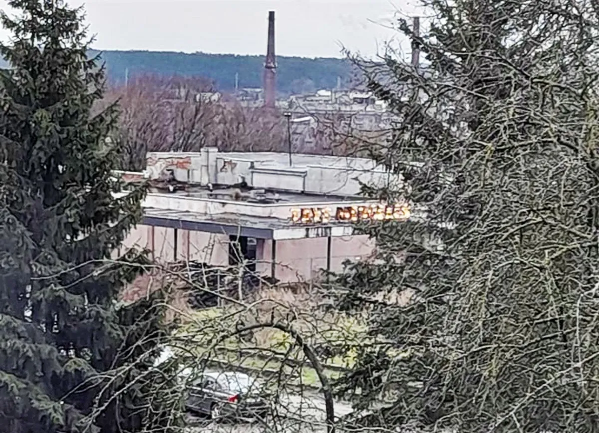 Užsidegė „Trijų mergelių“ iškaba