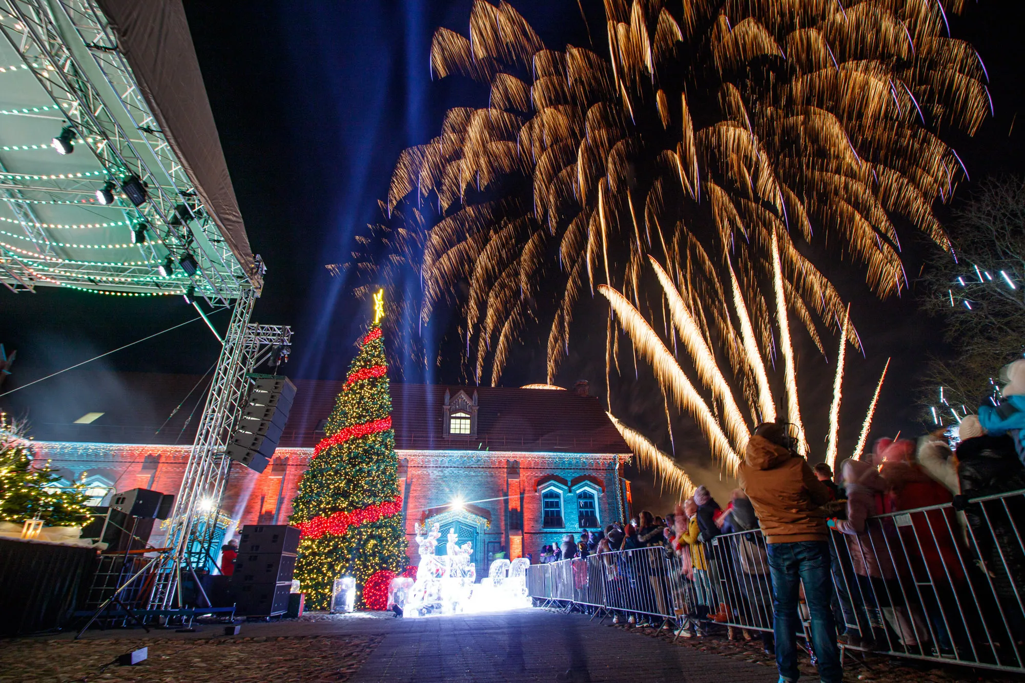 Raudondvario eglutės įžiebimo šventė