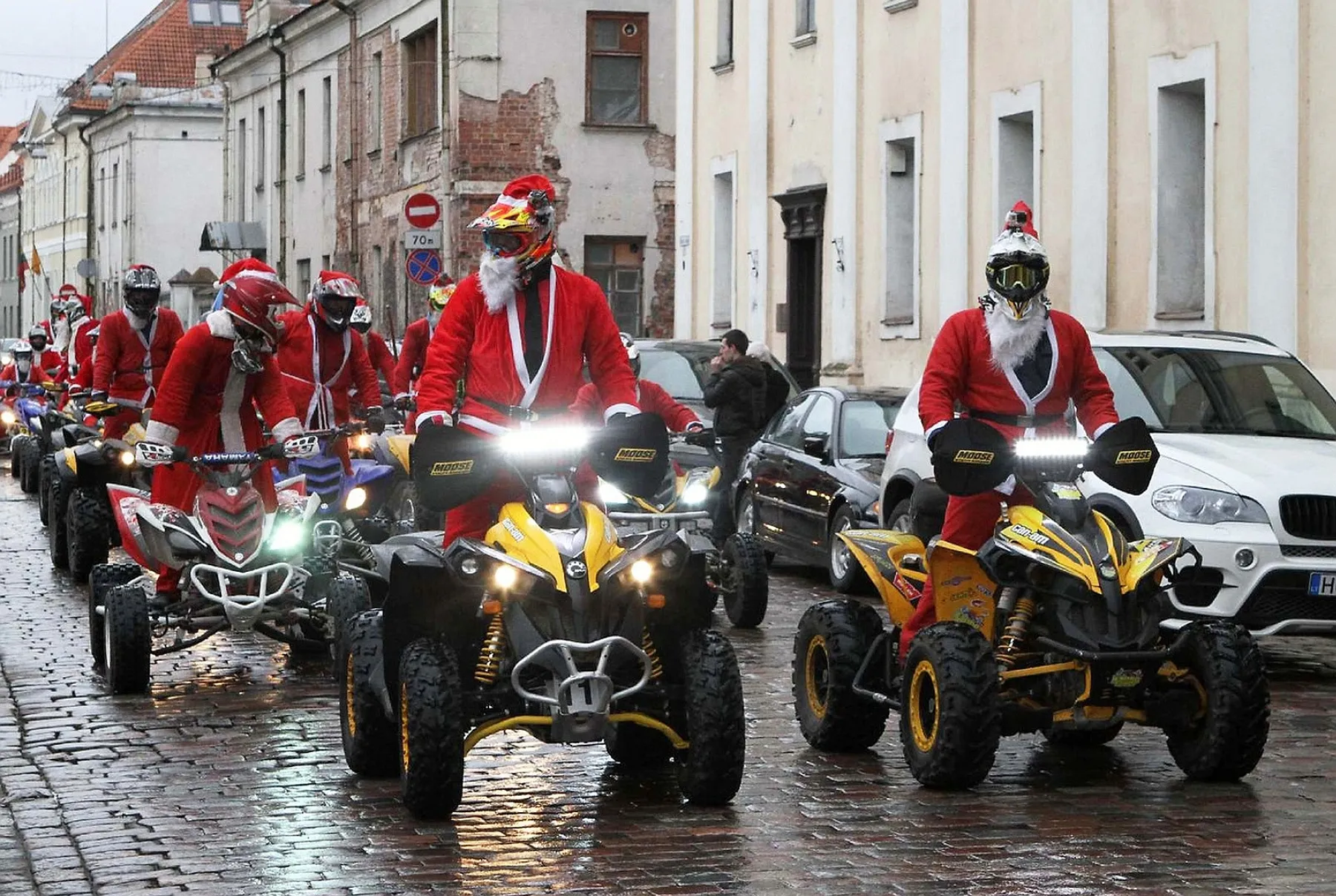 Ratuoti Kalėdų seneliai