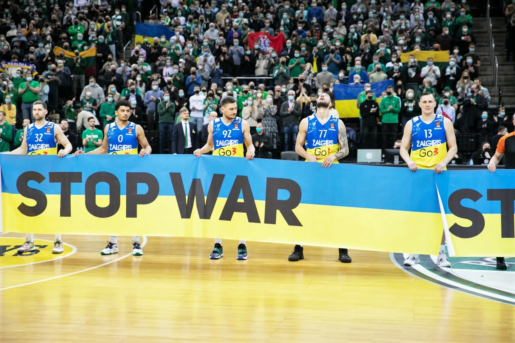 Žalgiriečiai Ukrainą pagerbė specialiomis aprangomis