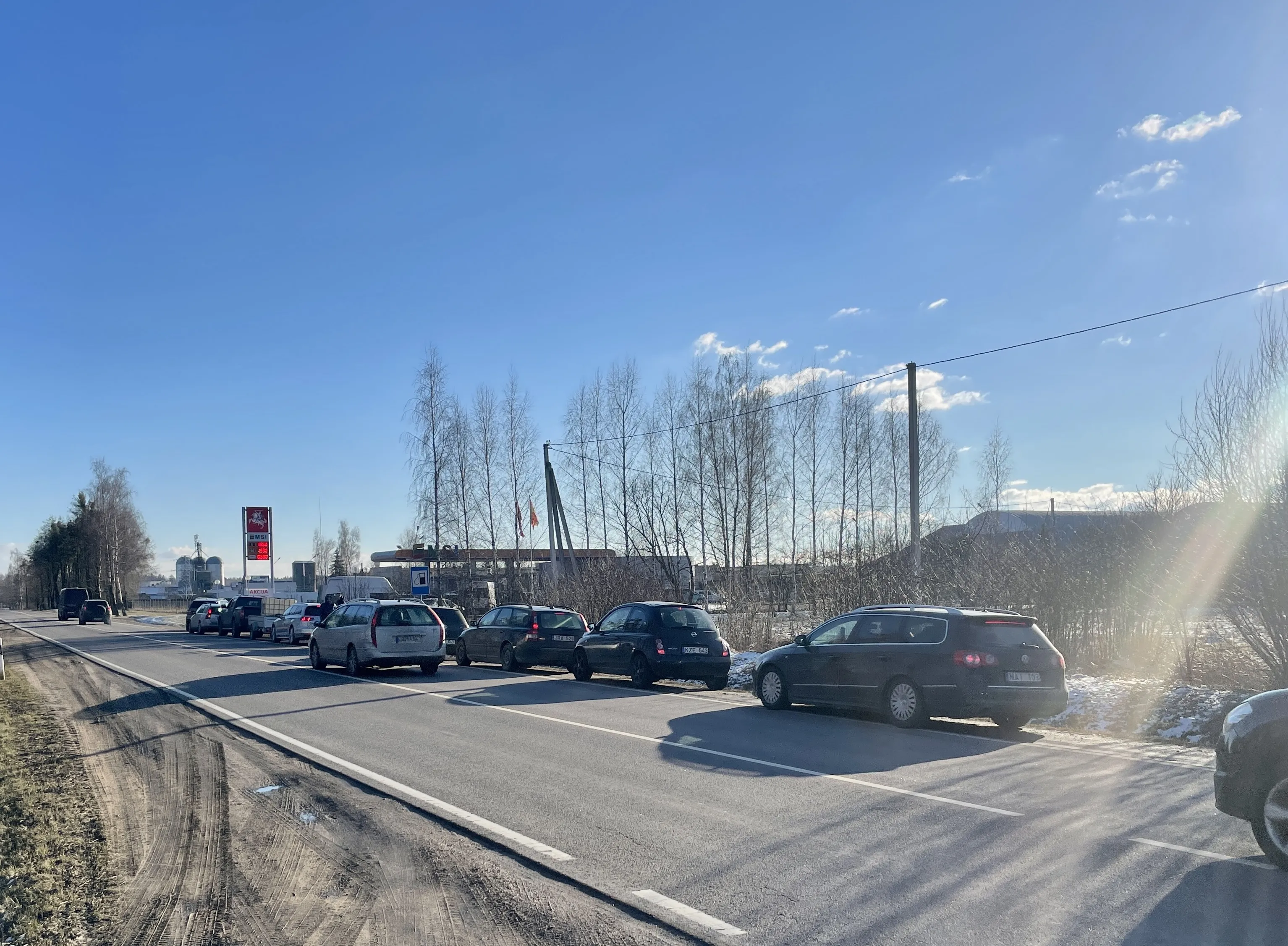 Pigūs degalai „Emsi“ degalinėje Ilgakiemyje / „Kas vyksta Kaune“ nuotr.