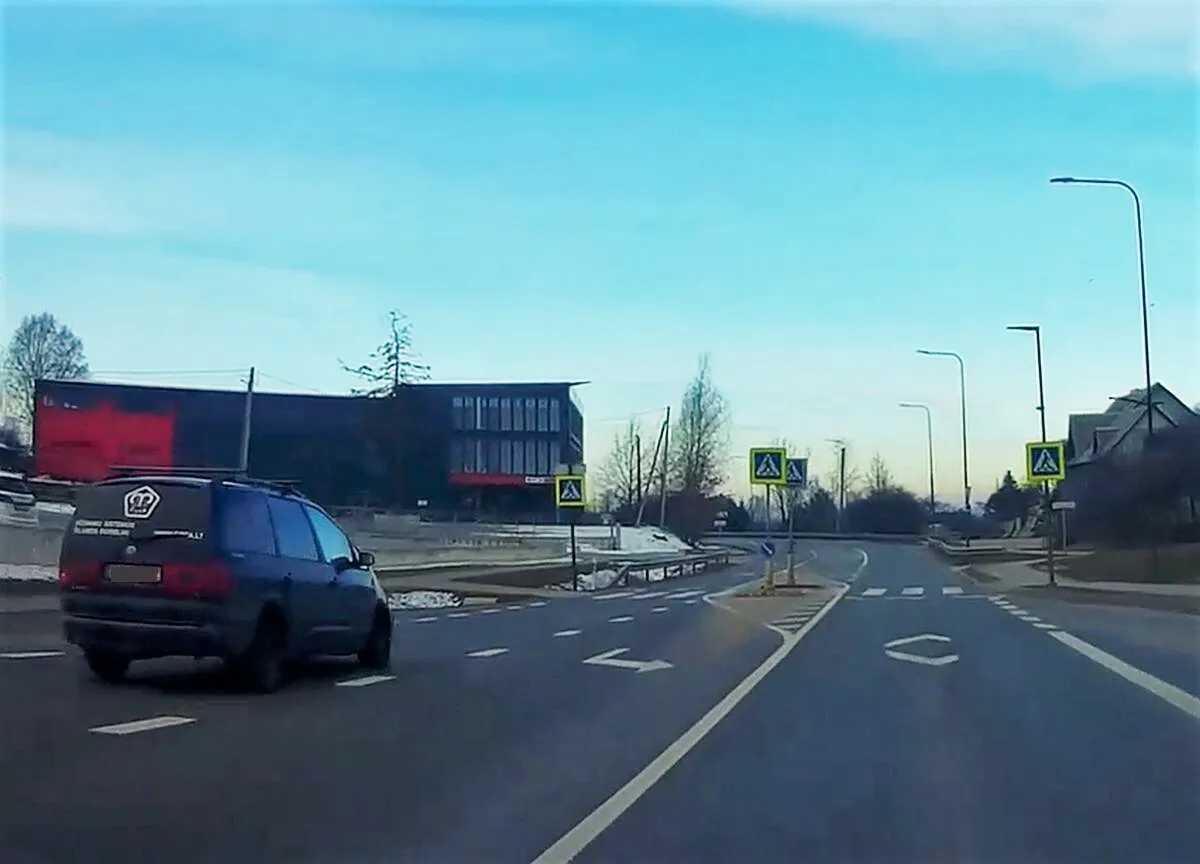 Kelių erelis Ateities plente