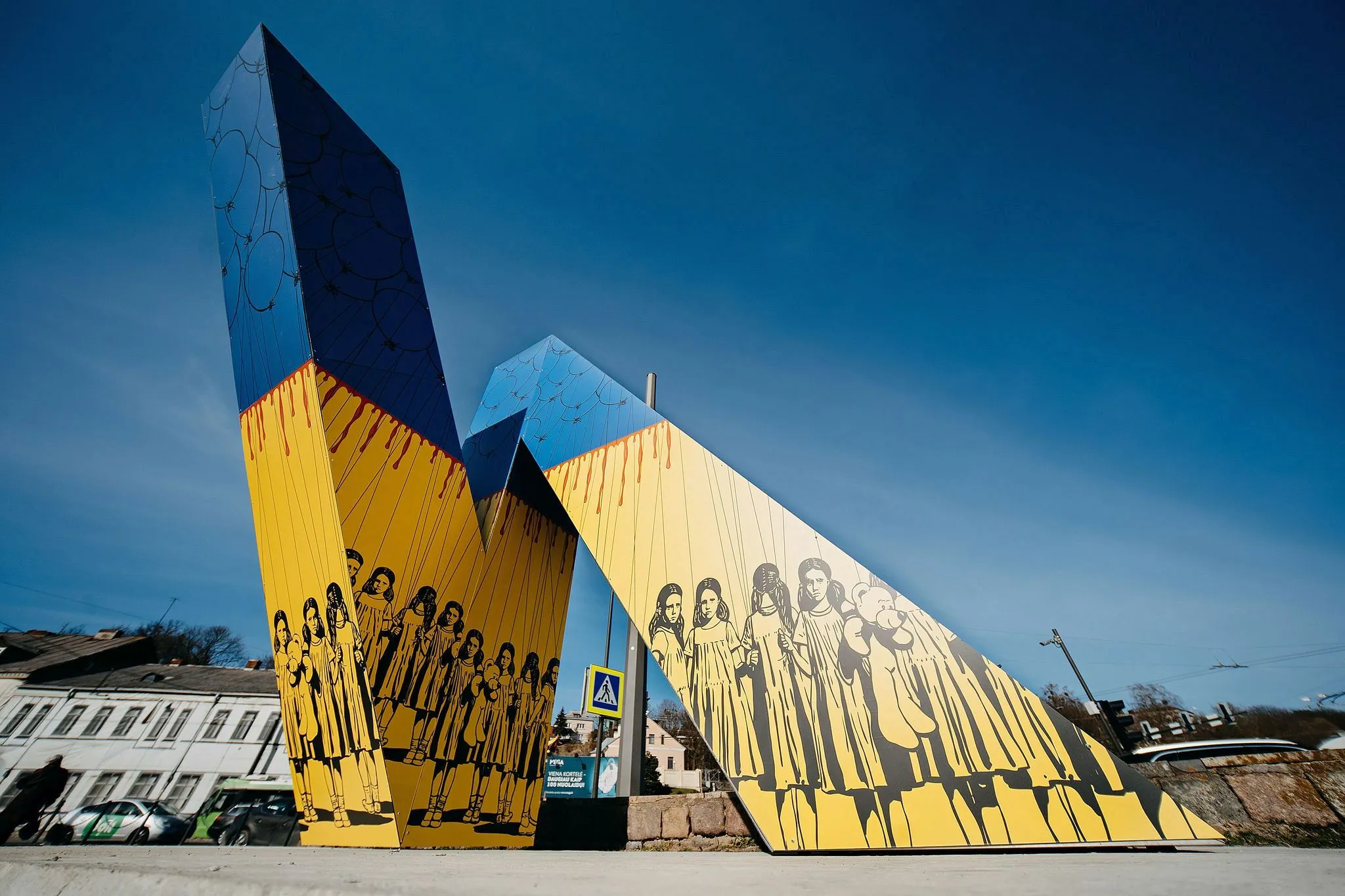 „K-Totem“ skulptūra Steigiamojo Seimo aikštėje / M. Plepio nuotr.