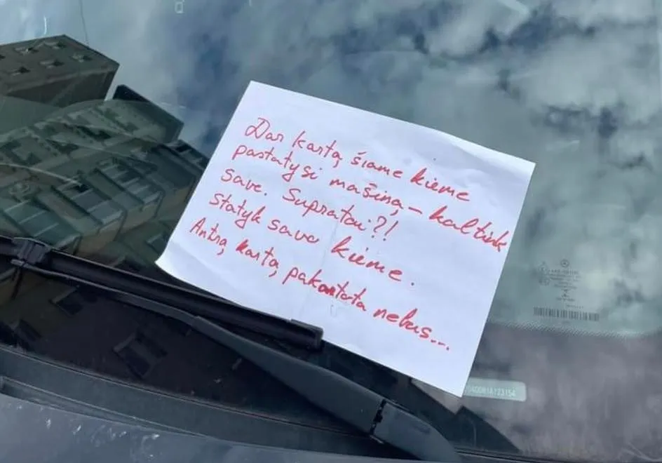 Automobilių parkavimas daugiabučių kiemuose