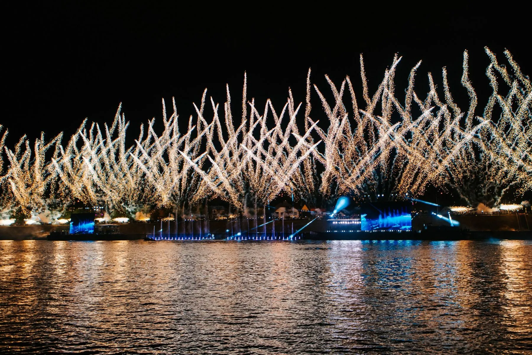 „Santakos“ šou / G. Jovaišos nuotr.