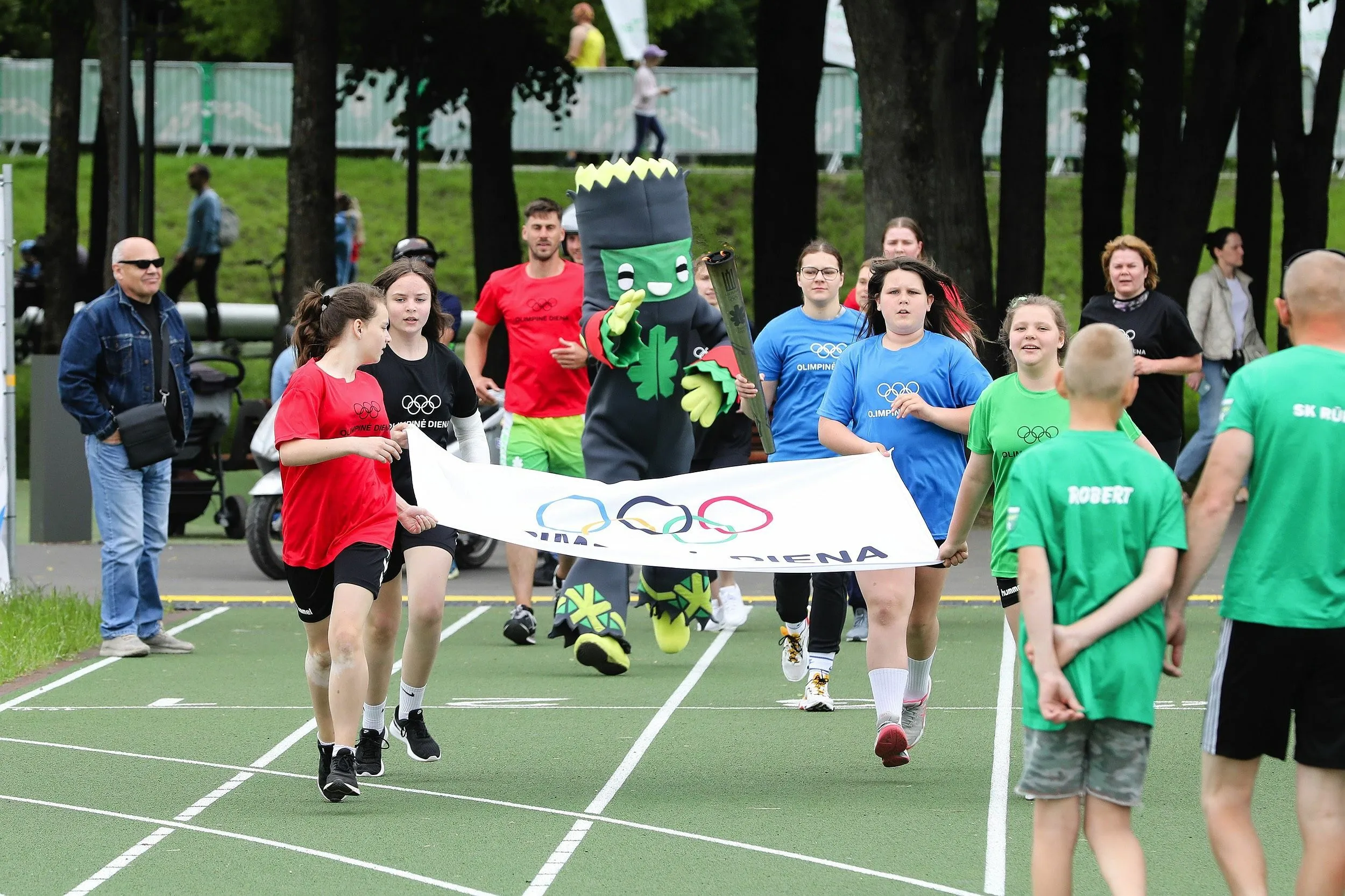 Deglo nešimas / T. Biliūno nuotr.