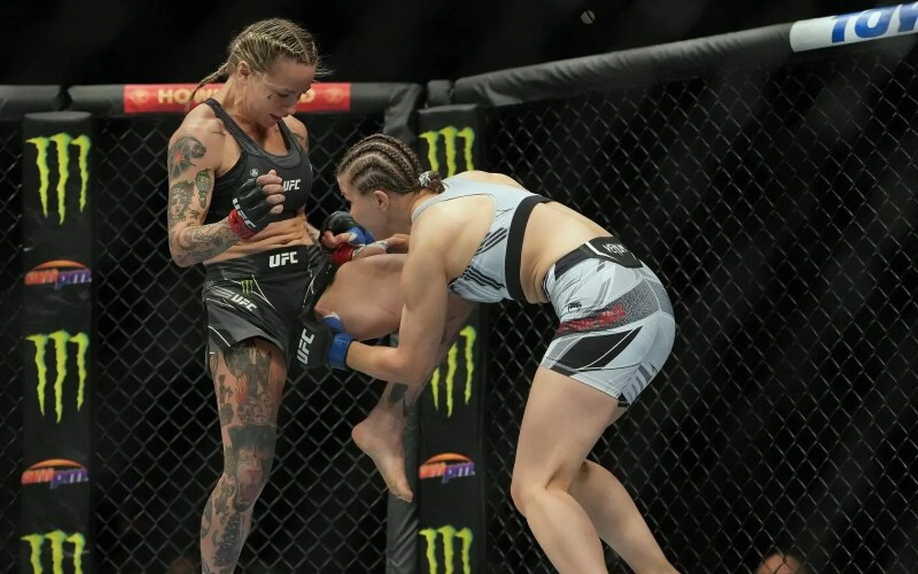 Julija Stoliarenko turnyre „UFC 276“