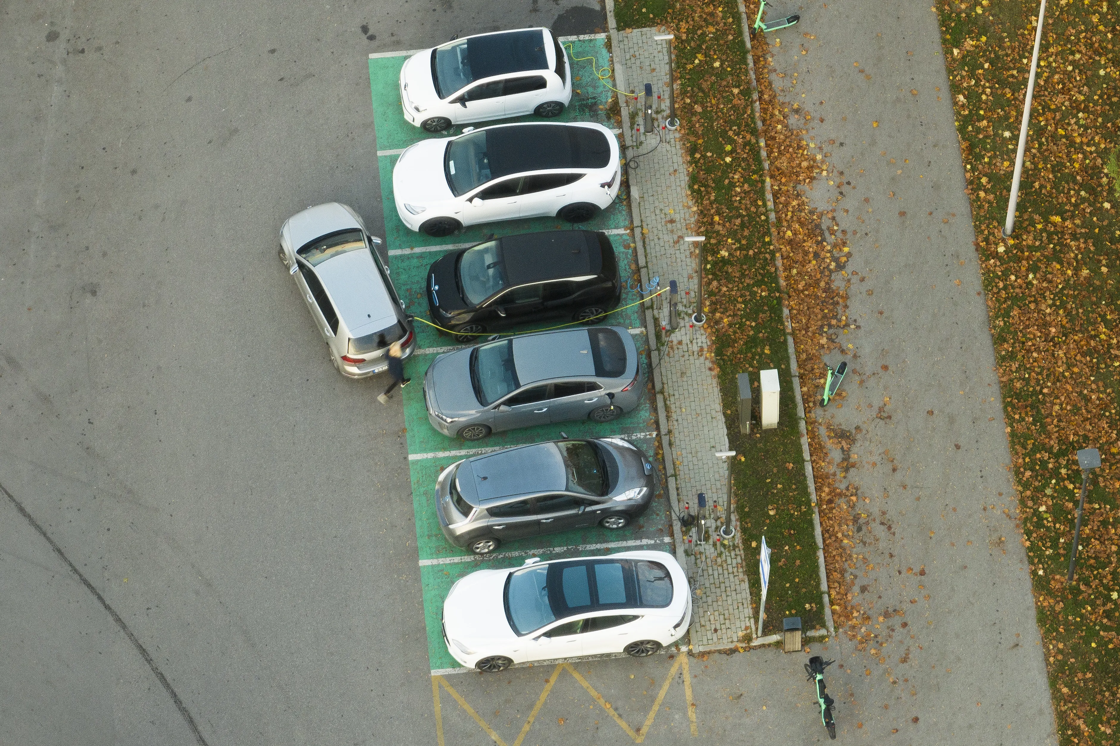 Elektromobilių įkrovimo stotelė