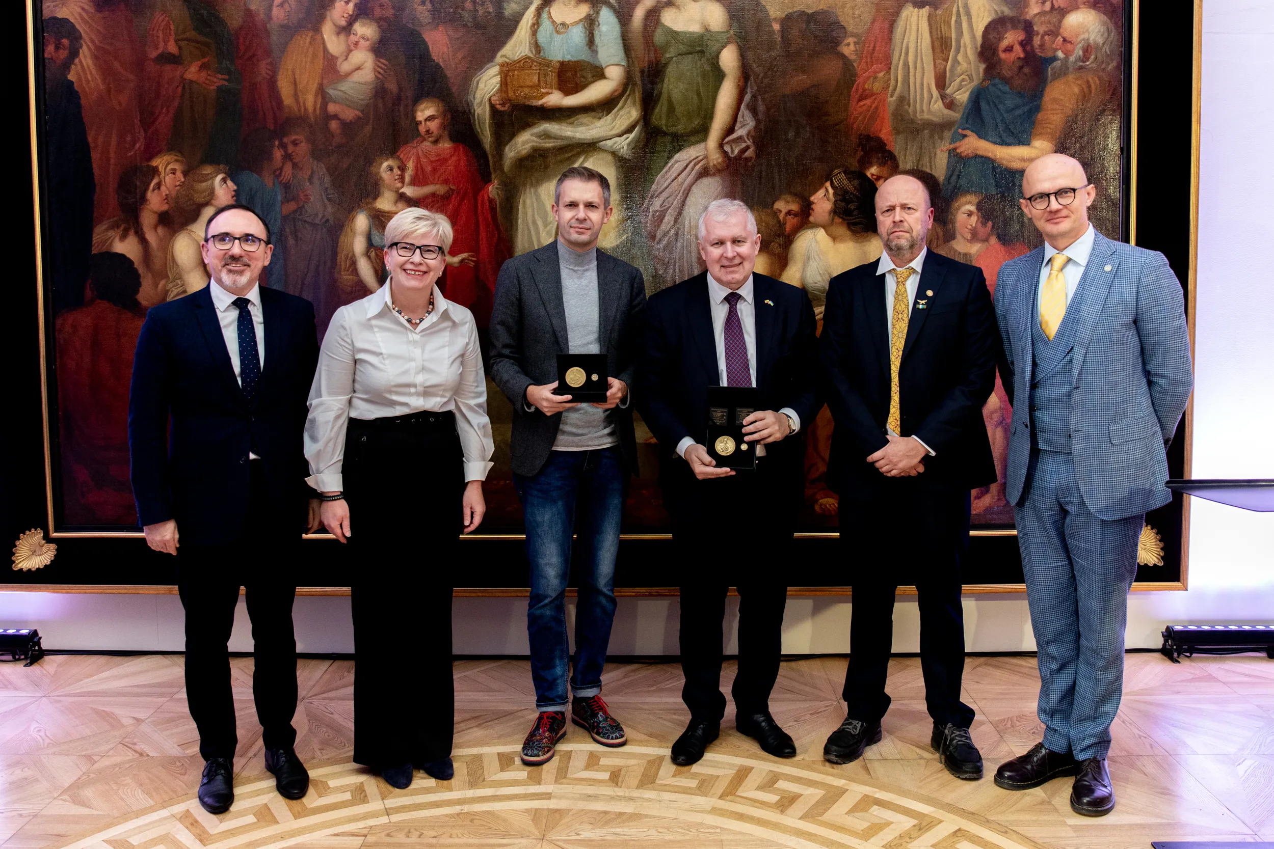 Įteikti J. K. Chodkevičiaus aukso medaliai