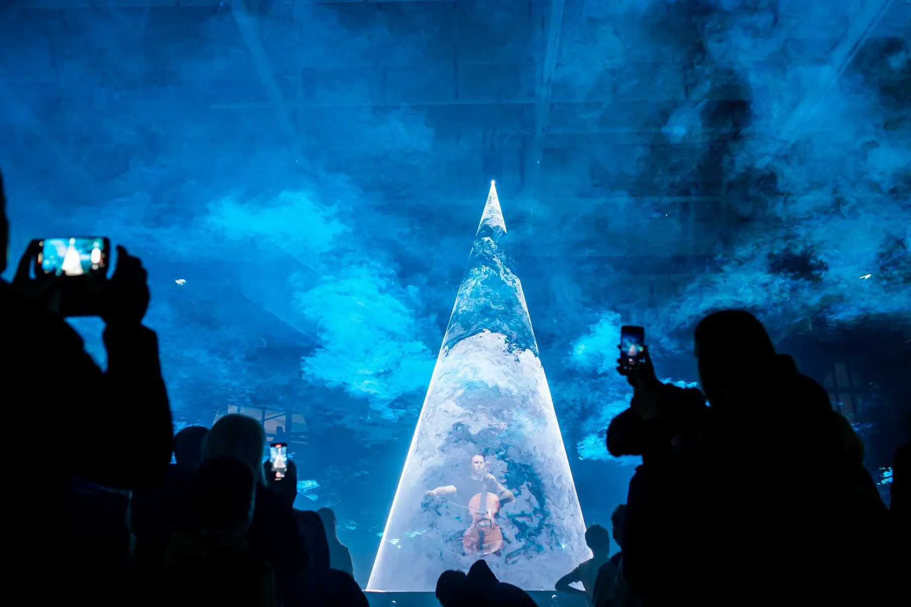 Performansas „H2O“ Kauno Akropolyje